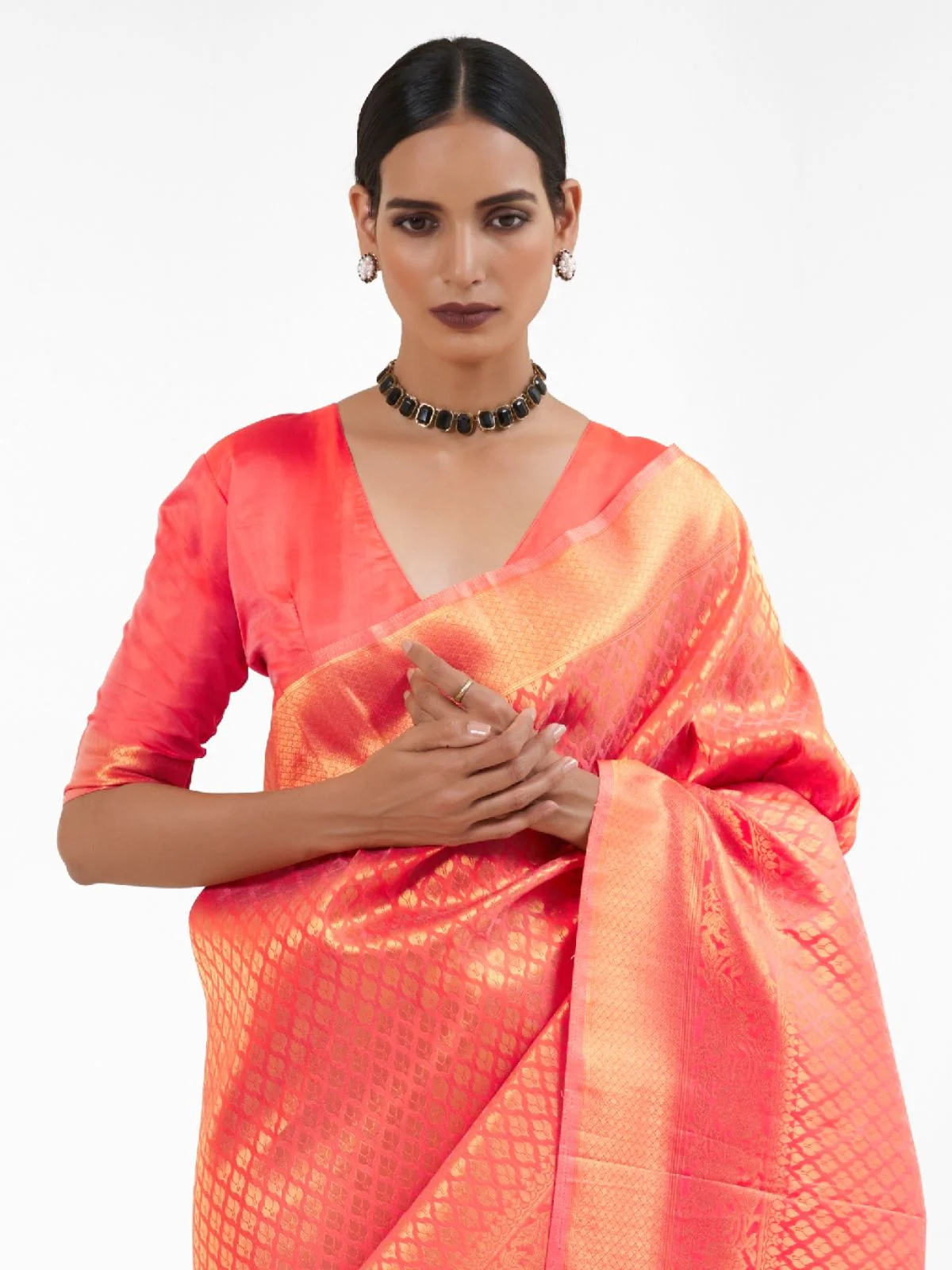 Odette Peach Silk Blend Woven Saree With Unstitched Blouse For Women - Image 2