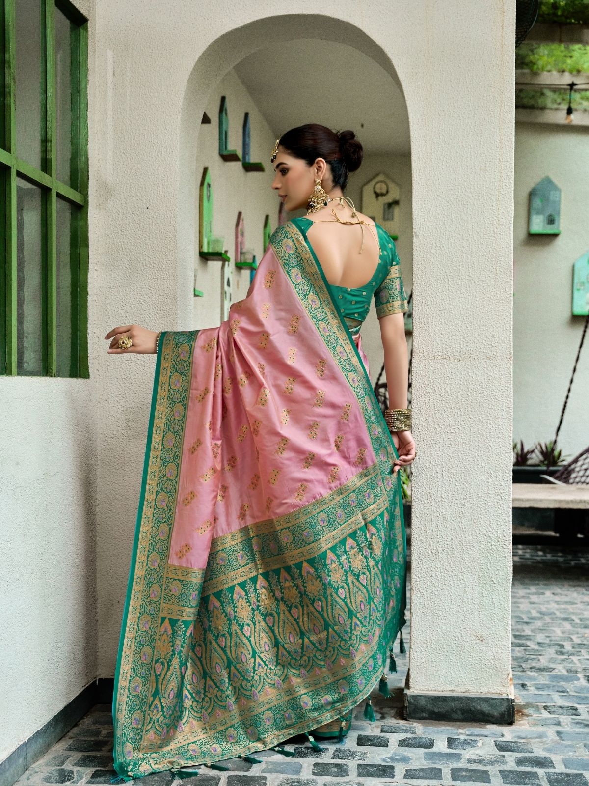 Odette Peach Silk Woven Saree For Women
