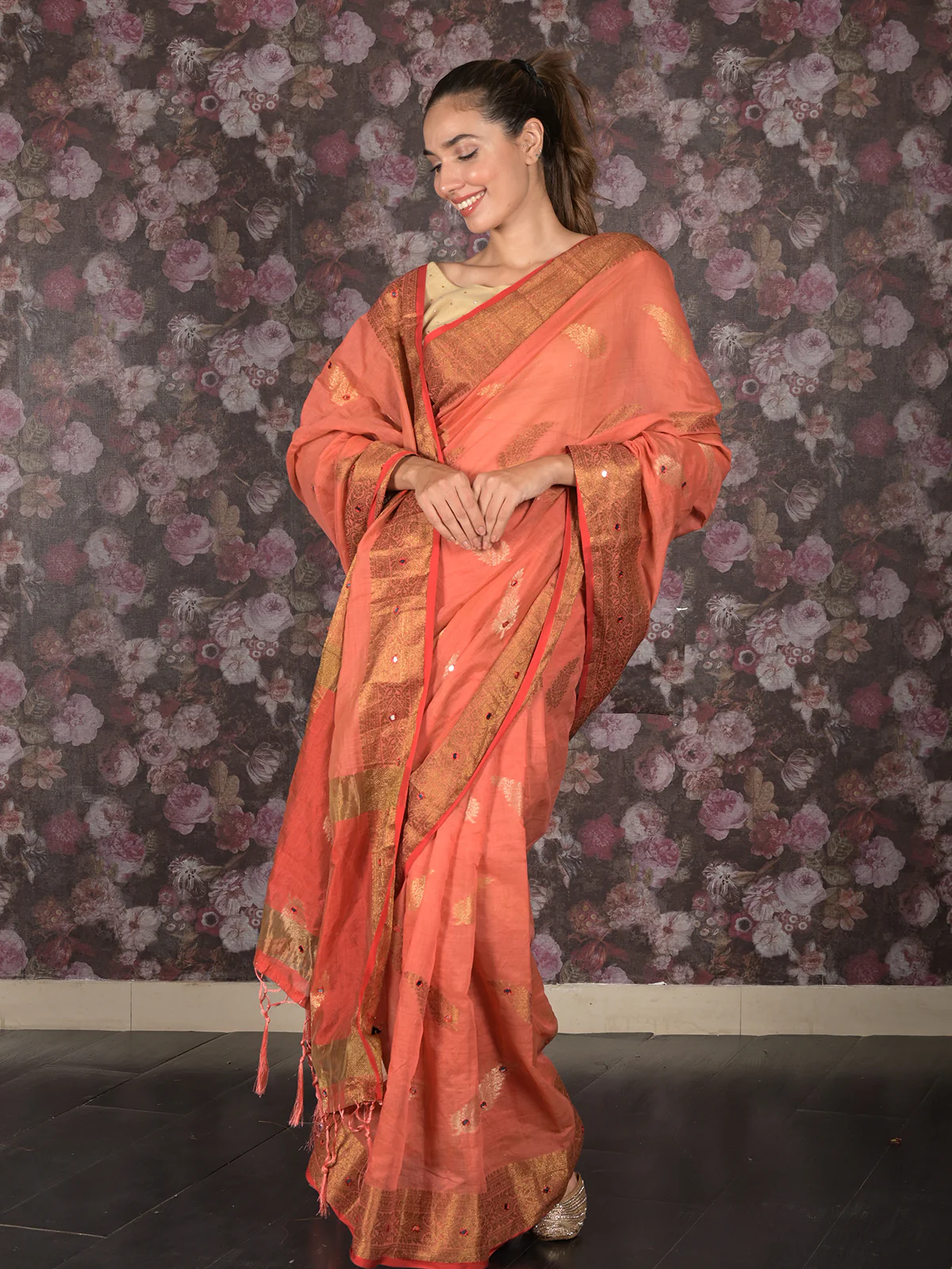 Odette Peach Woven Cotton Silk Blend Saree With Unstitched Blouse For Women - Image 2