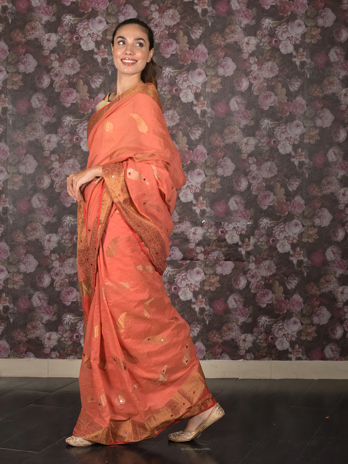 Odette Peach Woven Cotton Silk Blend Saree With Unstitched Blouse For Women - Image 3