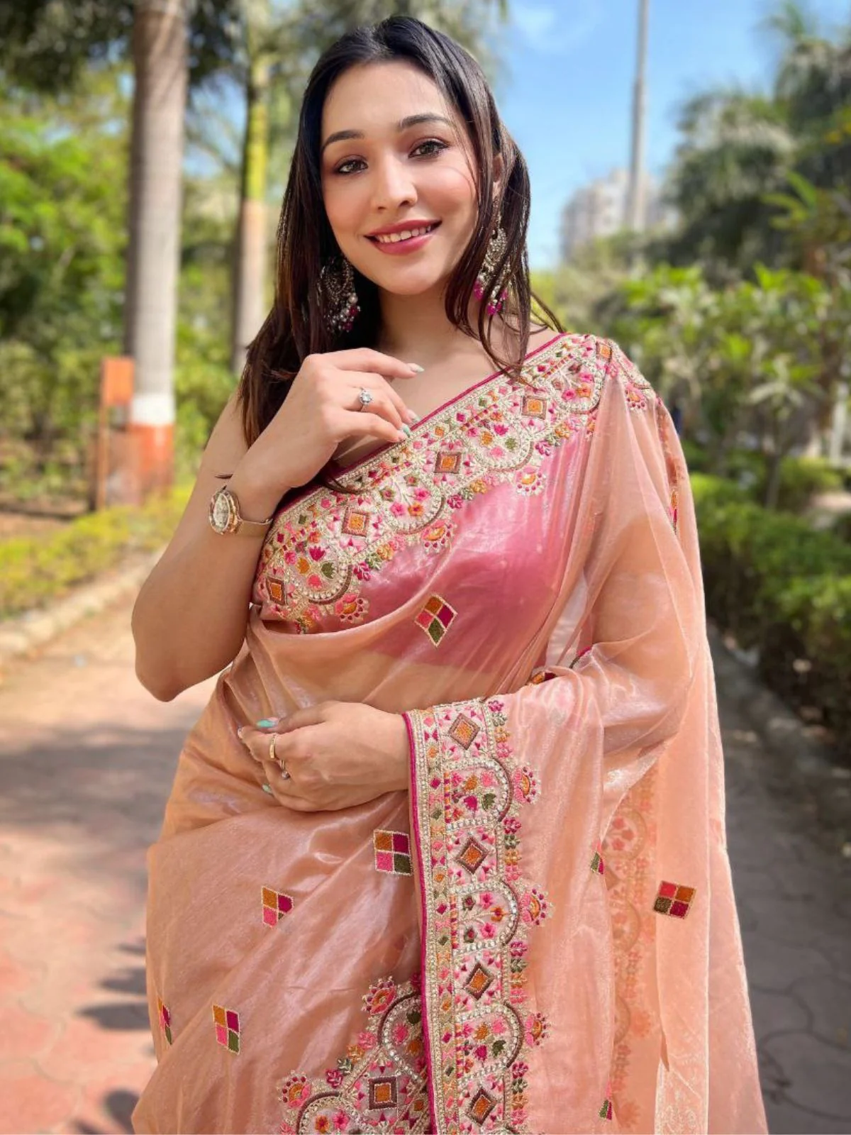 Odette Peach Embroidered Net Saree With Unstitched Blouse For Women - Image 3