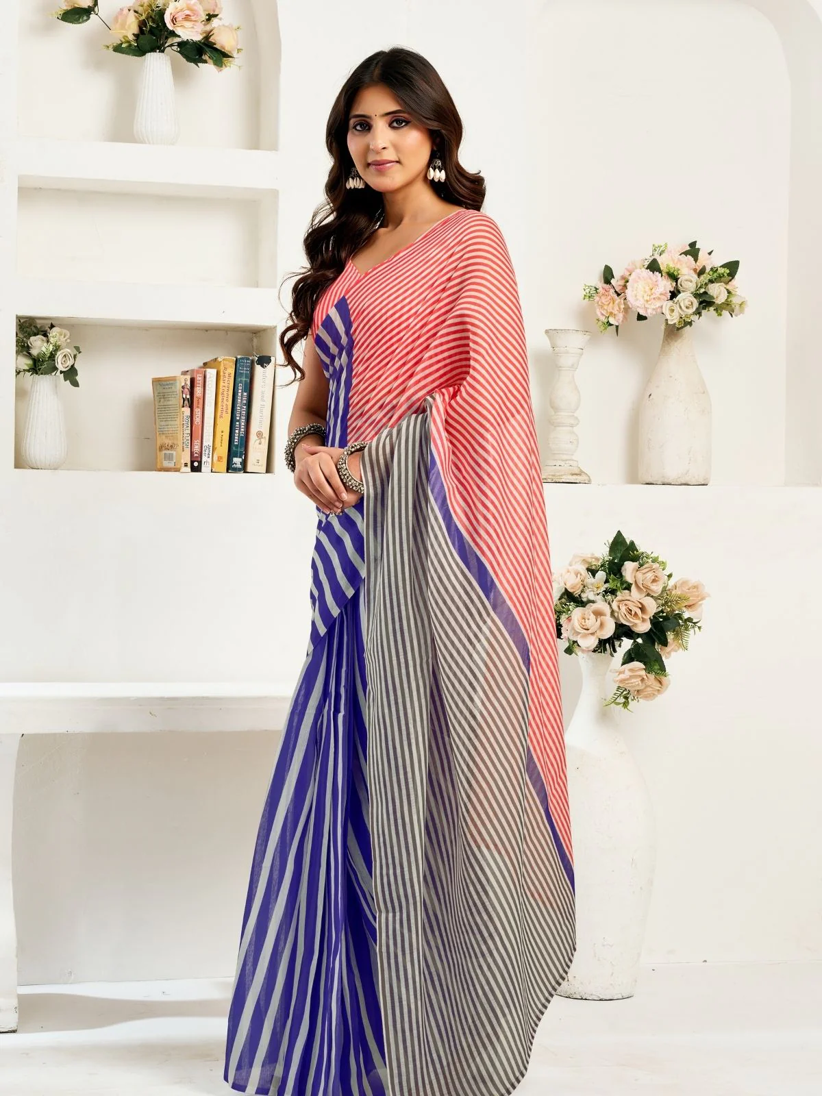 Odette Pink And Blue Cotton Linen Zari Work Saree For Women - Image 3