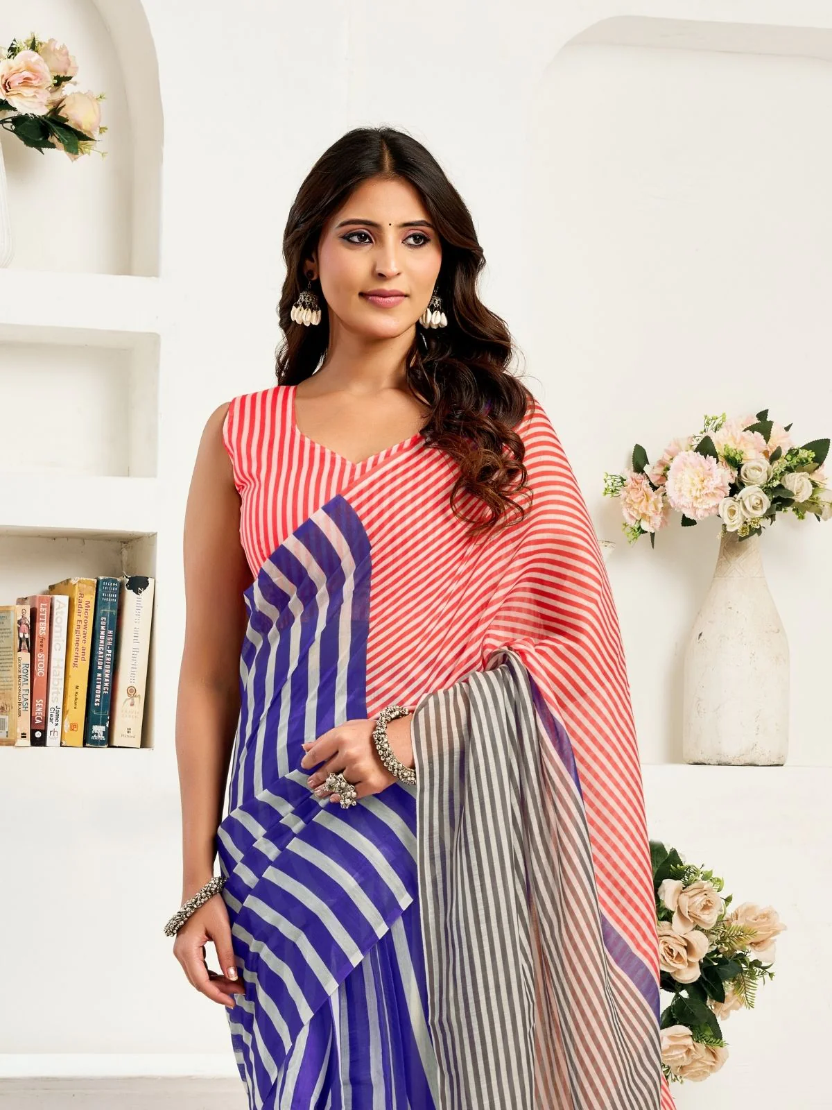 Odette Pink And Blue Cotton Linen Zari Work Saree For Women - Image 5