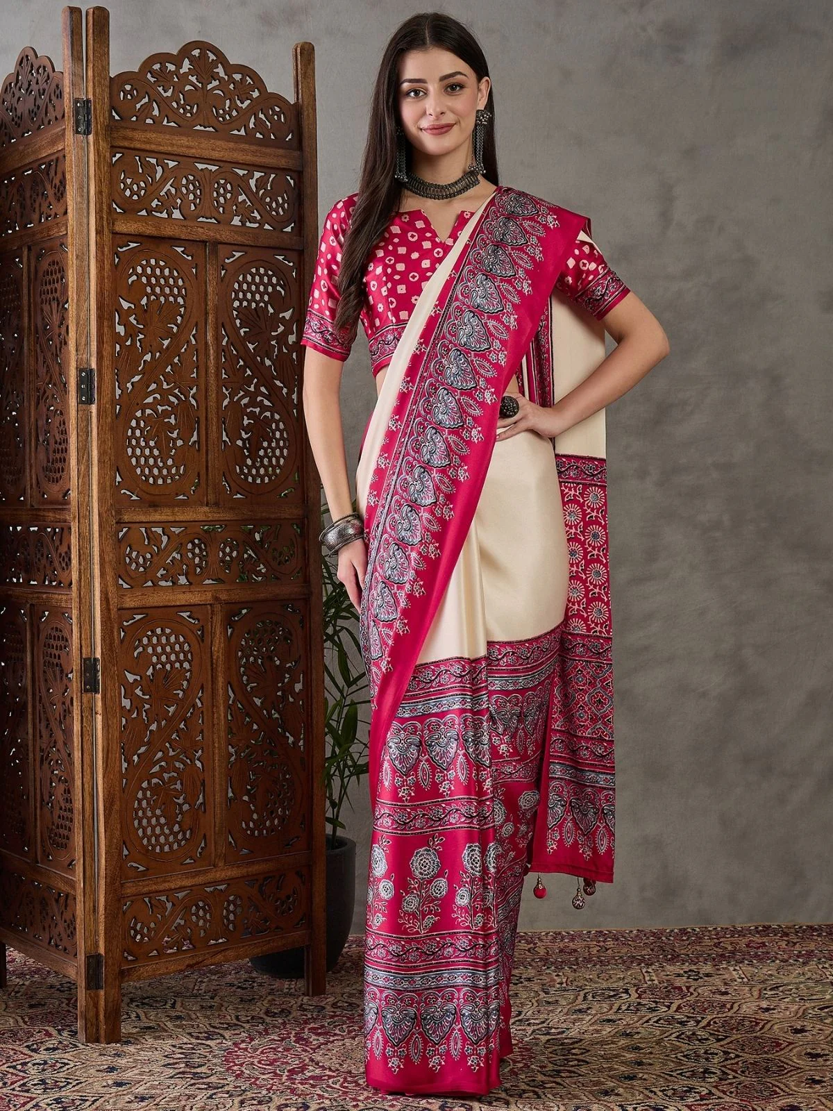 Odette Pink And Cream Silk Blend Printed Elegant Saree For Women