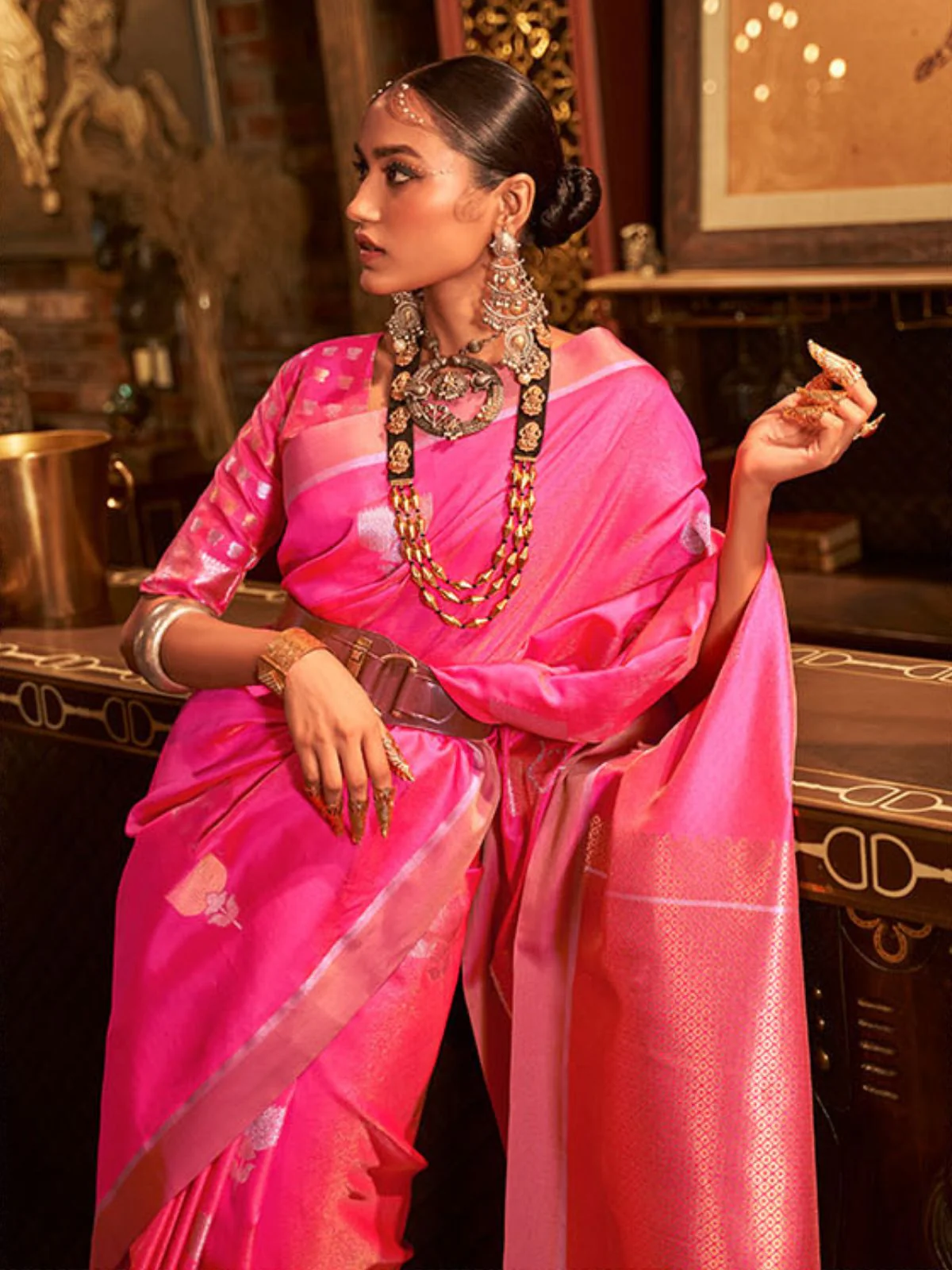 Odette Pink And Gold Woven Design Silk Blend Saree With Unstitched Blouse For Women - Image 2