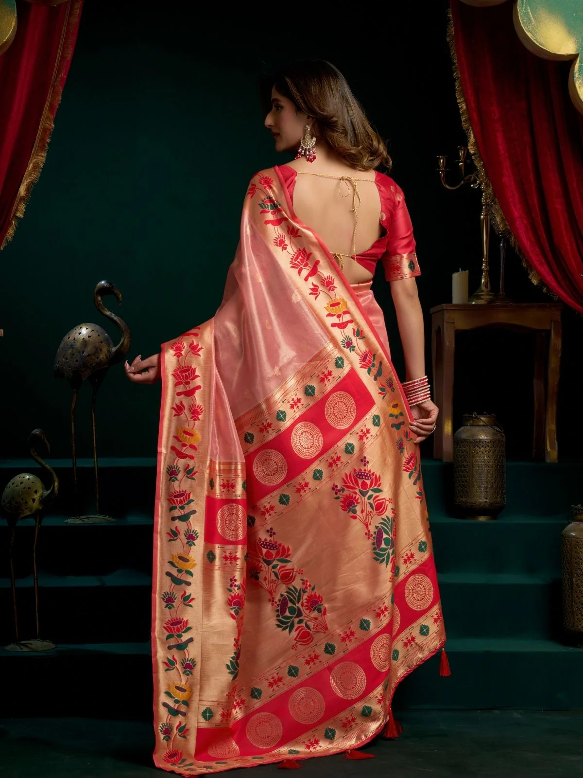 Odette Pink and Maroon Silk Blend Woven Saree For Women - Image 4