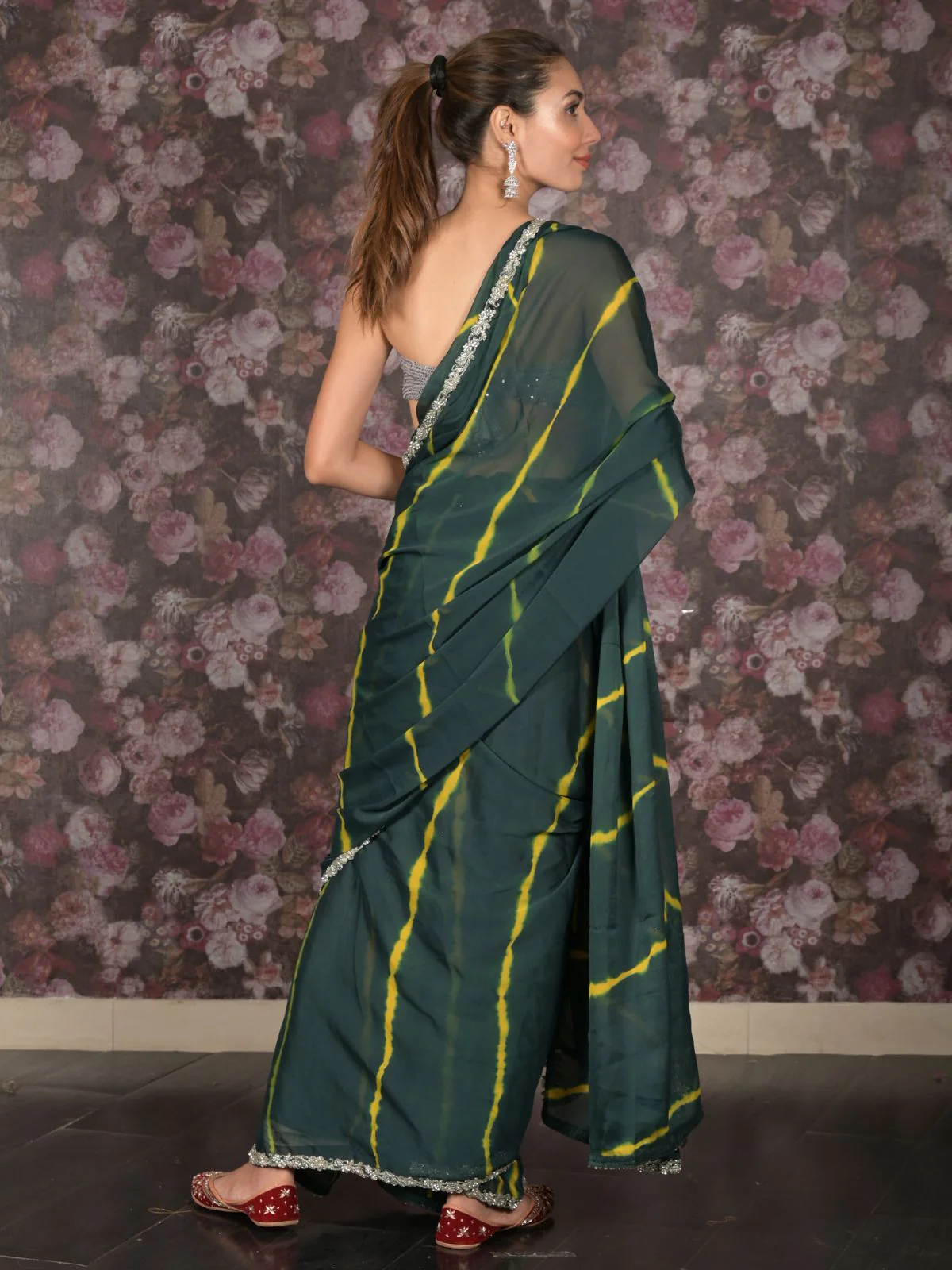 Odette Dark Green Georgette Printed Saree Without Blouse For Women - Image 3