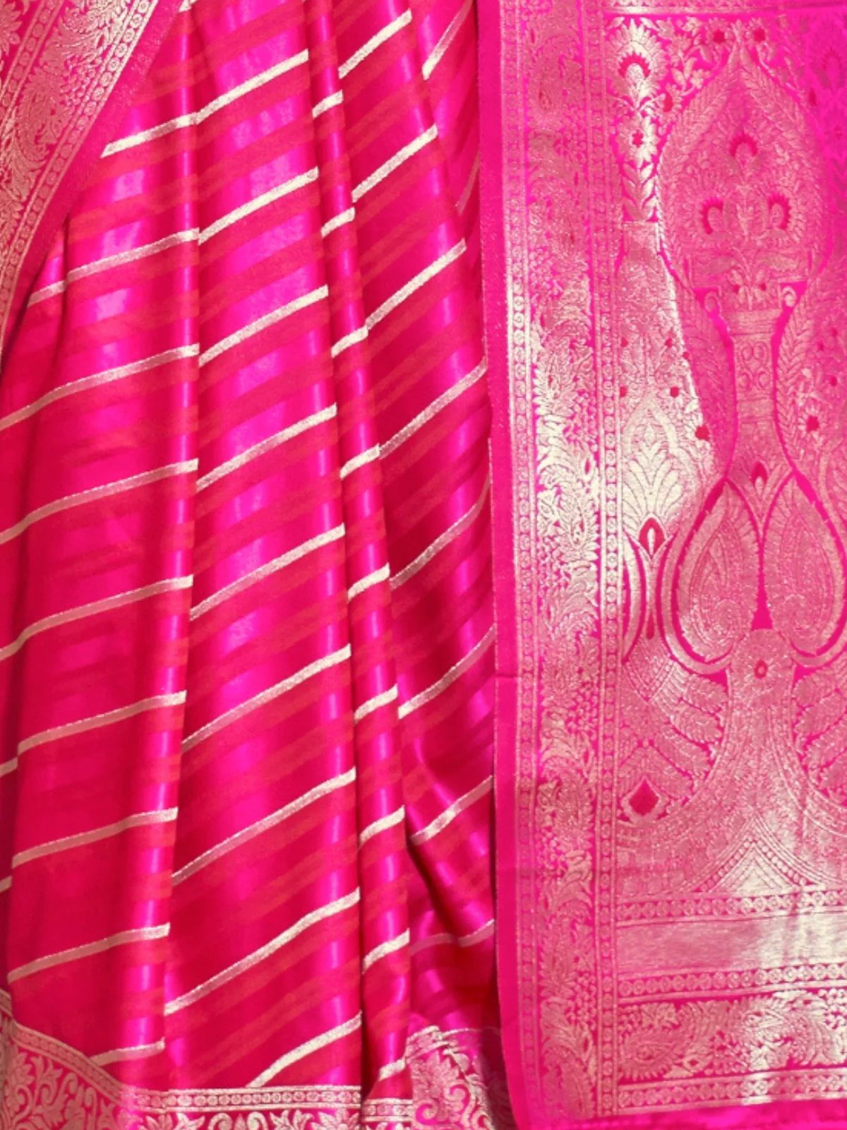 Odette Pink And Silver Woven Design Silk Blend Saree With Unstitched Blouse For Women - Image 3