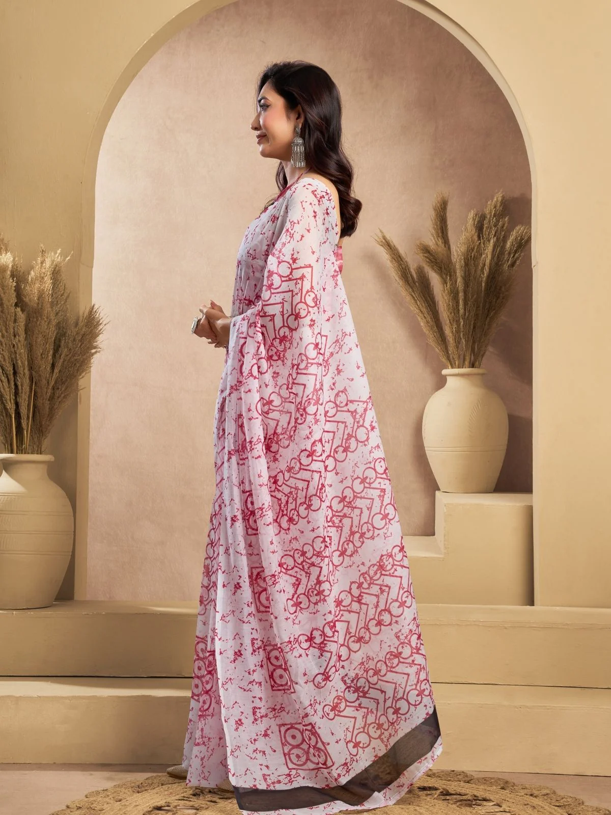 Odette Pink And White Cotton Linen Zari Work Saree For Women - Image 2