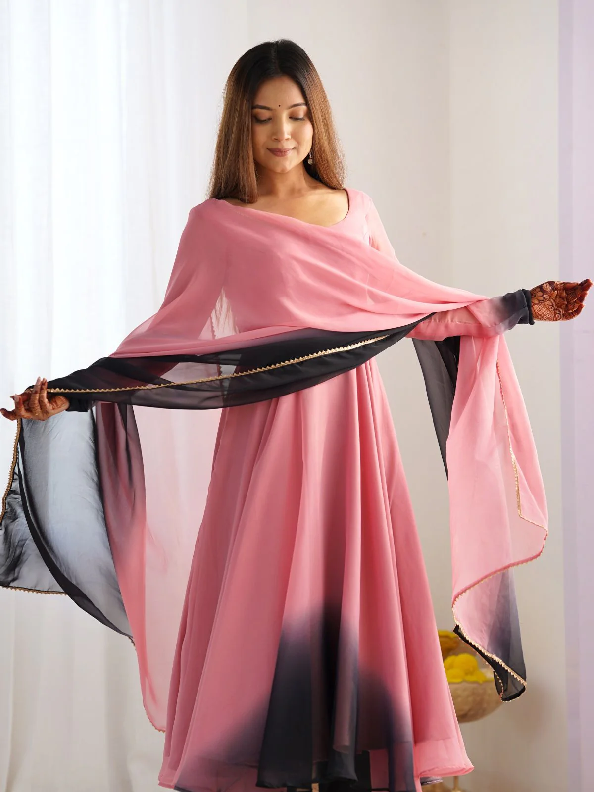 Odette Pink & Black Georgette Plain Kurta Set For Women - Image 4