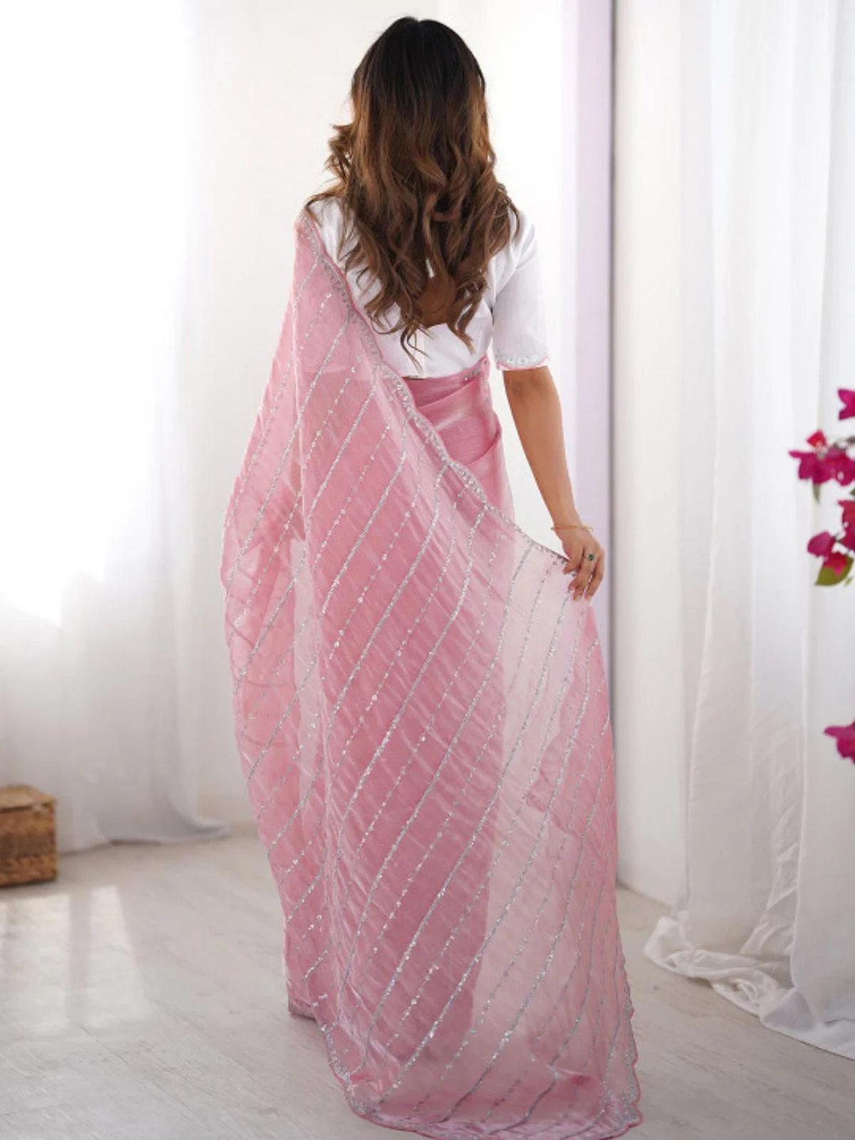 Odette Pink Chiffon Embellished Solid Saree For Women - Image 2