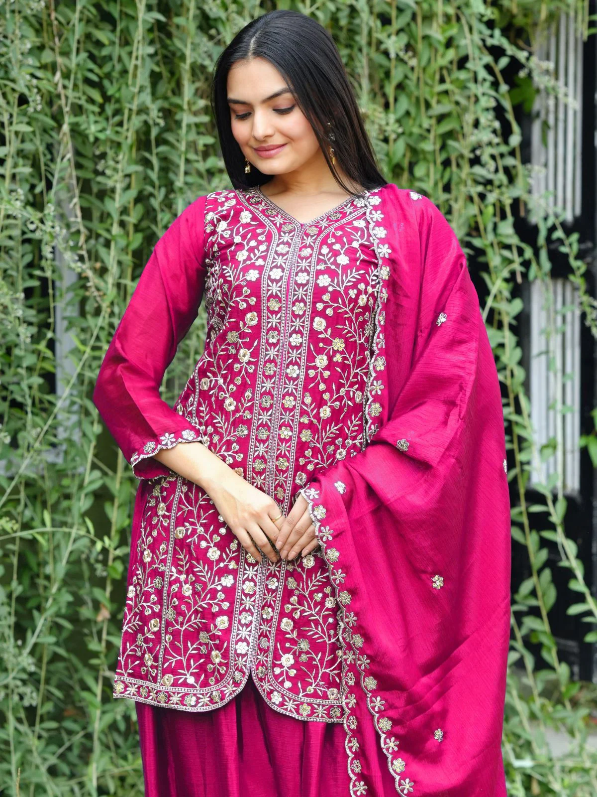 Odette Pink Chinon Embroidered & Cutwork Kurta Set For Women - Image 3