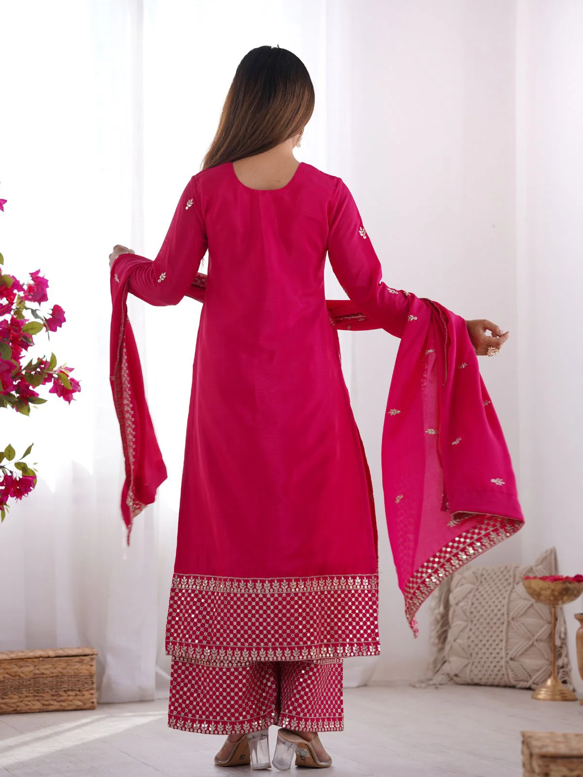 Odette Pink Chinon Embroidered Kurta Set For Women - Image 3