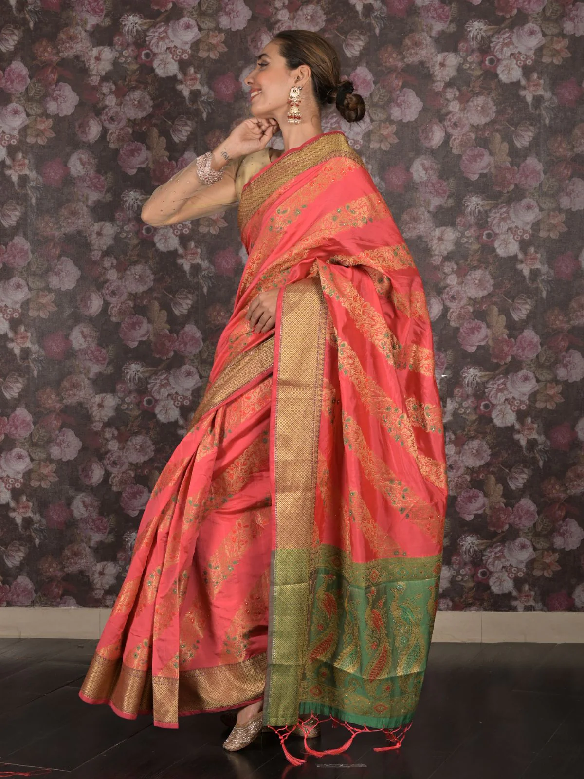 Odette Pink Cotton Blend Woven Saree with Unstitched Blouse for Women - Image 3