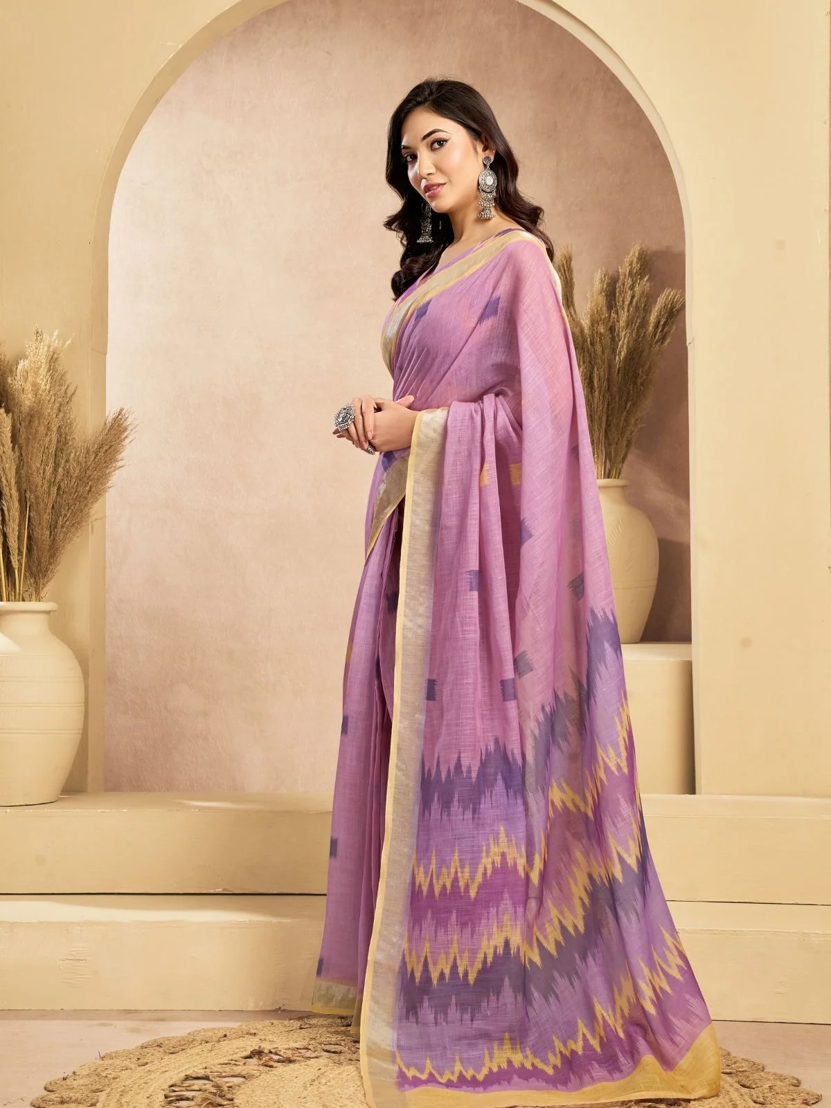 Odette Pink Cotton Linen Solid Saree For Women - Image 2