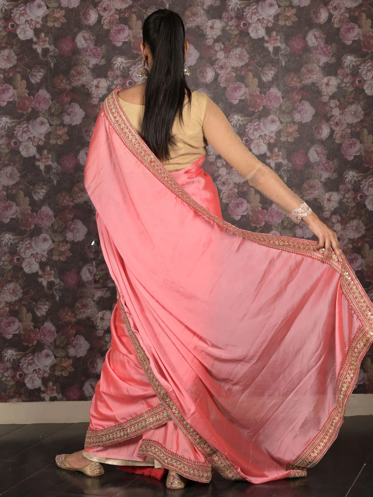 Odette Pink Embroidered Crepe Saree With Unstitched Blouse For Women - Image 4