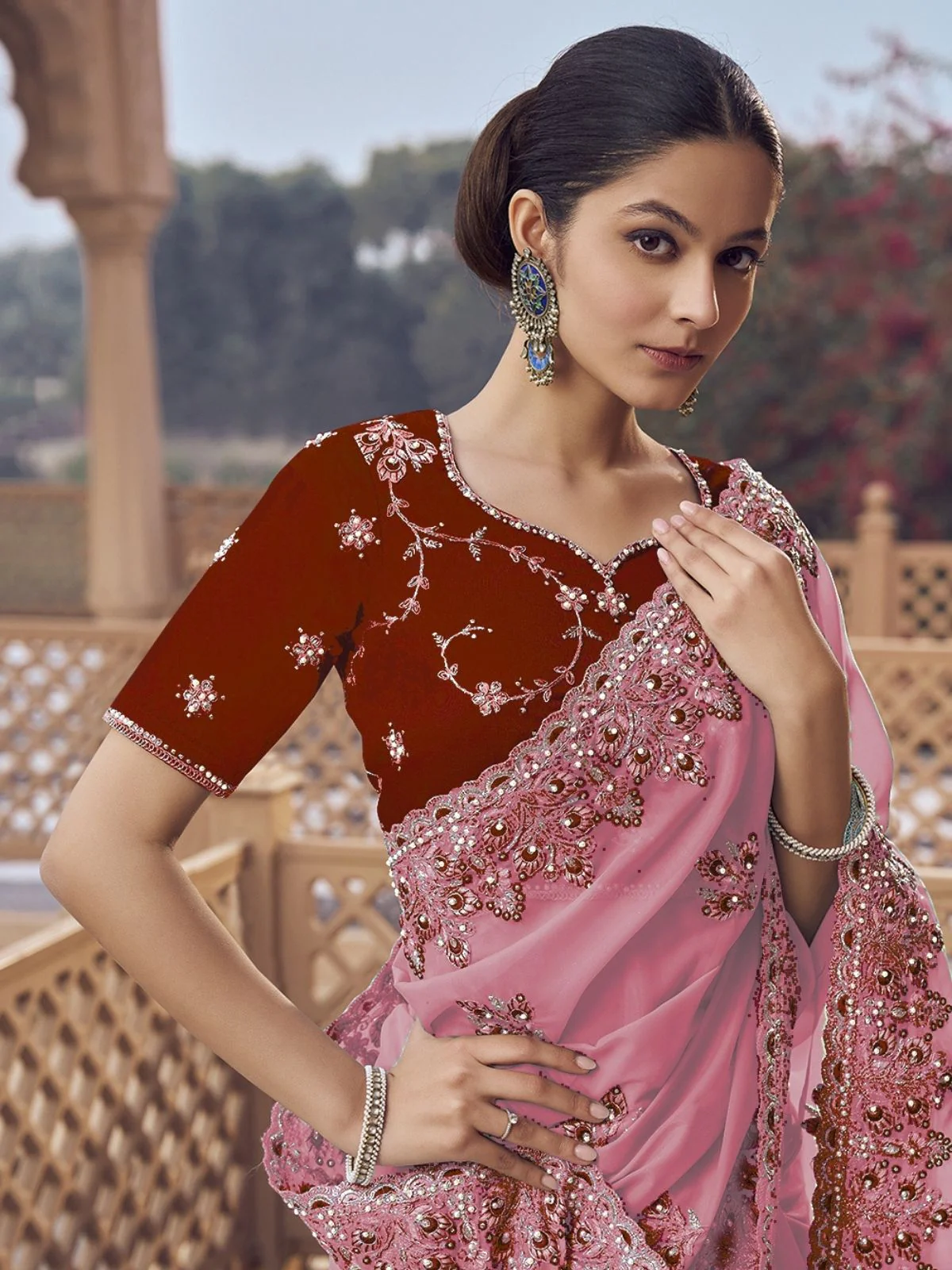 Odette Pink Georgette Embellished Elegant Saree For Women - Image 3