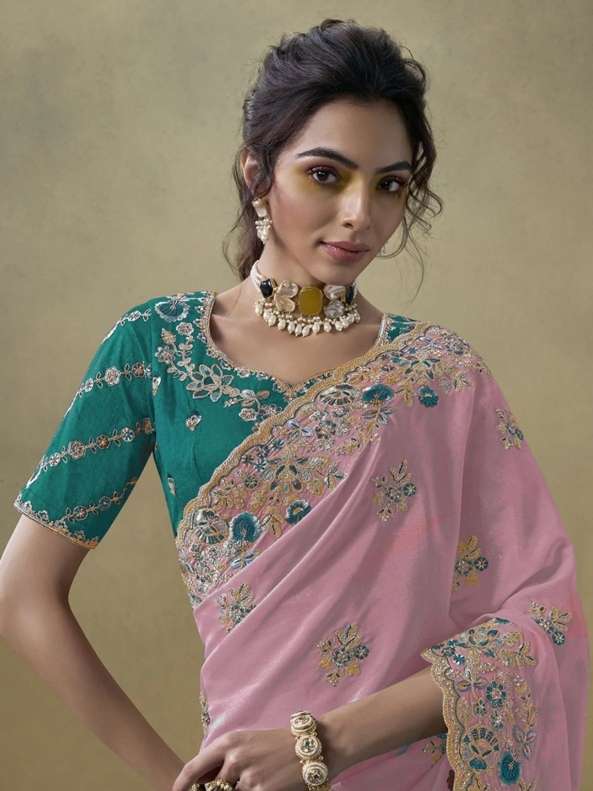 Odette Pink Georgette Embroidered Elegant Saree For Women - Image 3
