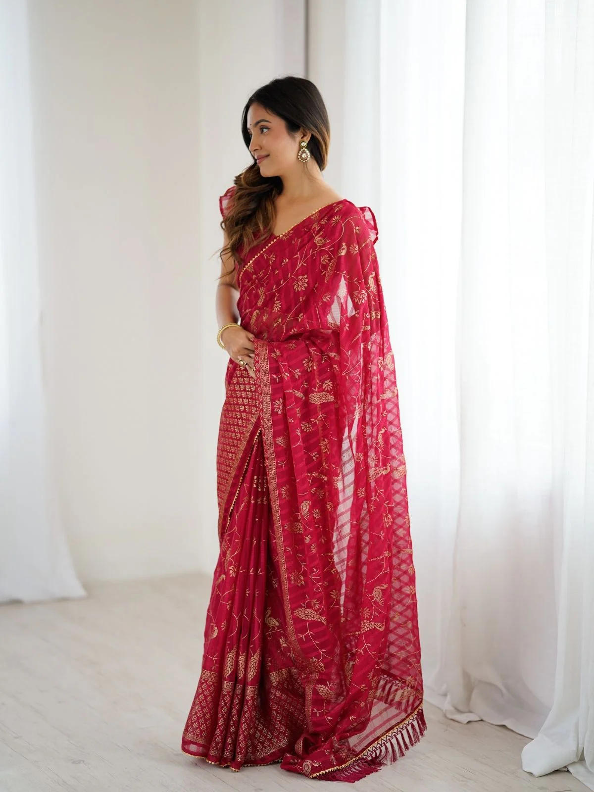 Odette Pink Georgette Peacock Motifs Saree For Women - Image 2