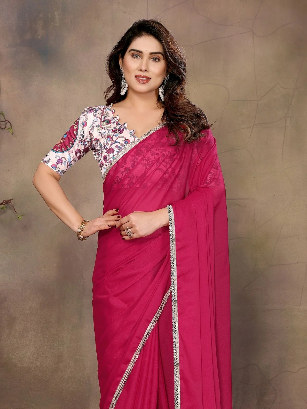 Odette Pink Georgette Plain Saree With Unstitched Blouse For Women - Image 5