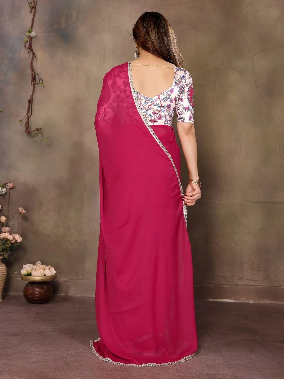 Odette Pink Georgette Solid Saree For Women - Image 3