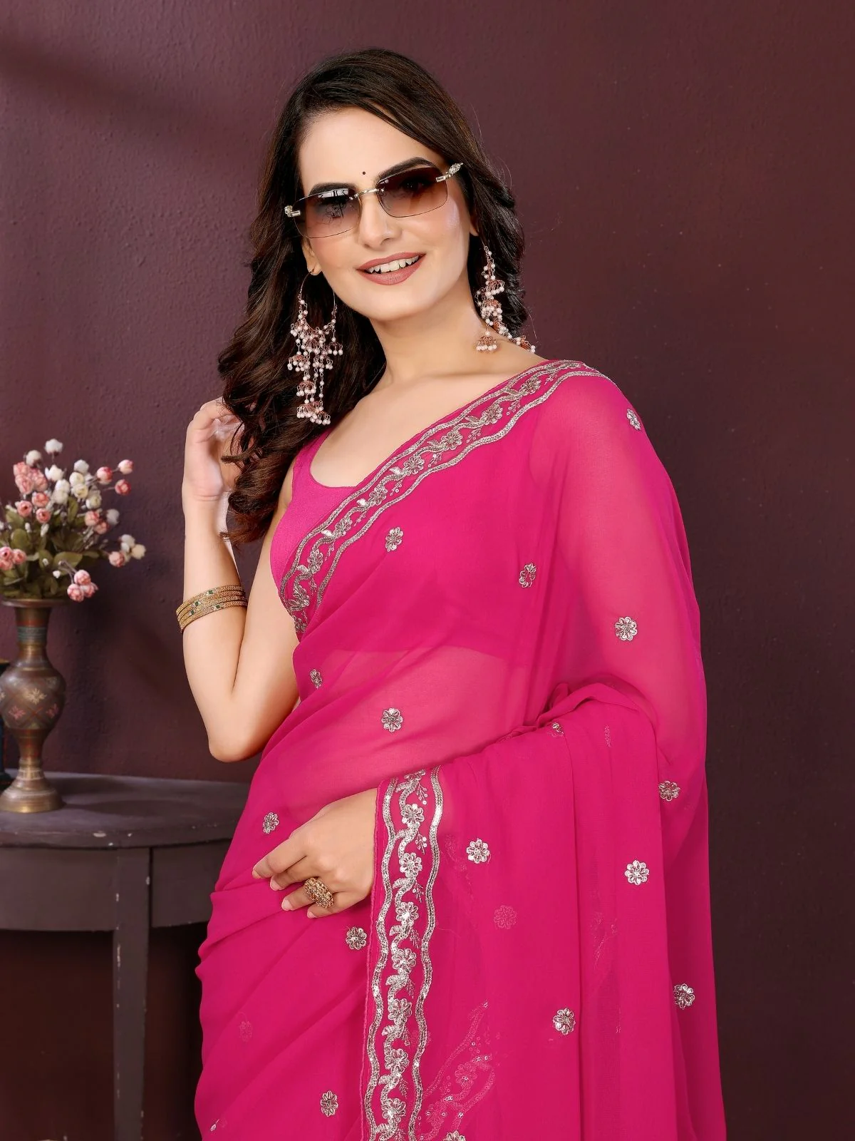 Odette Pink Georgette Solid Saree For Women - Image 5