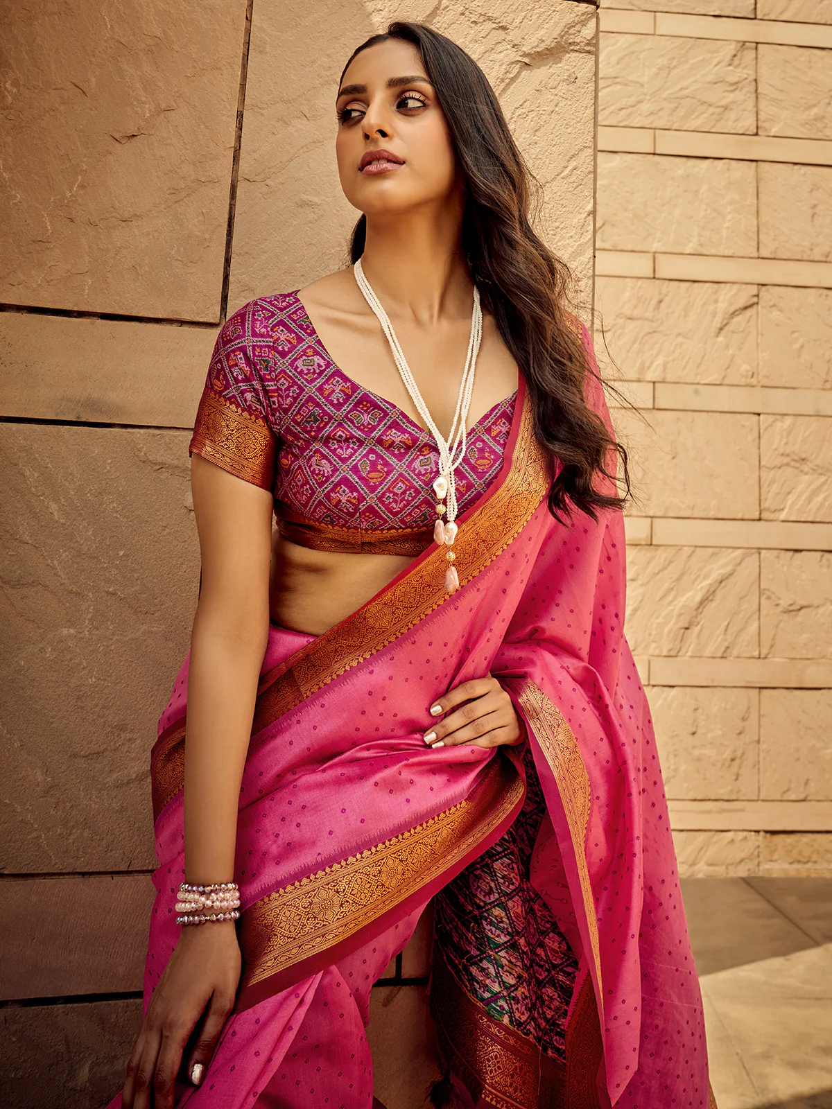 Odette Pink Handloom Woven Saree For Women - Image 4