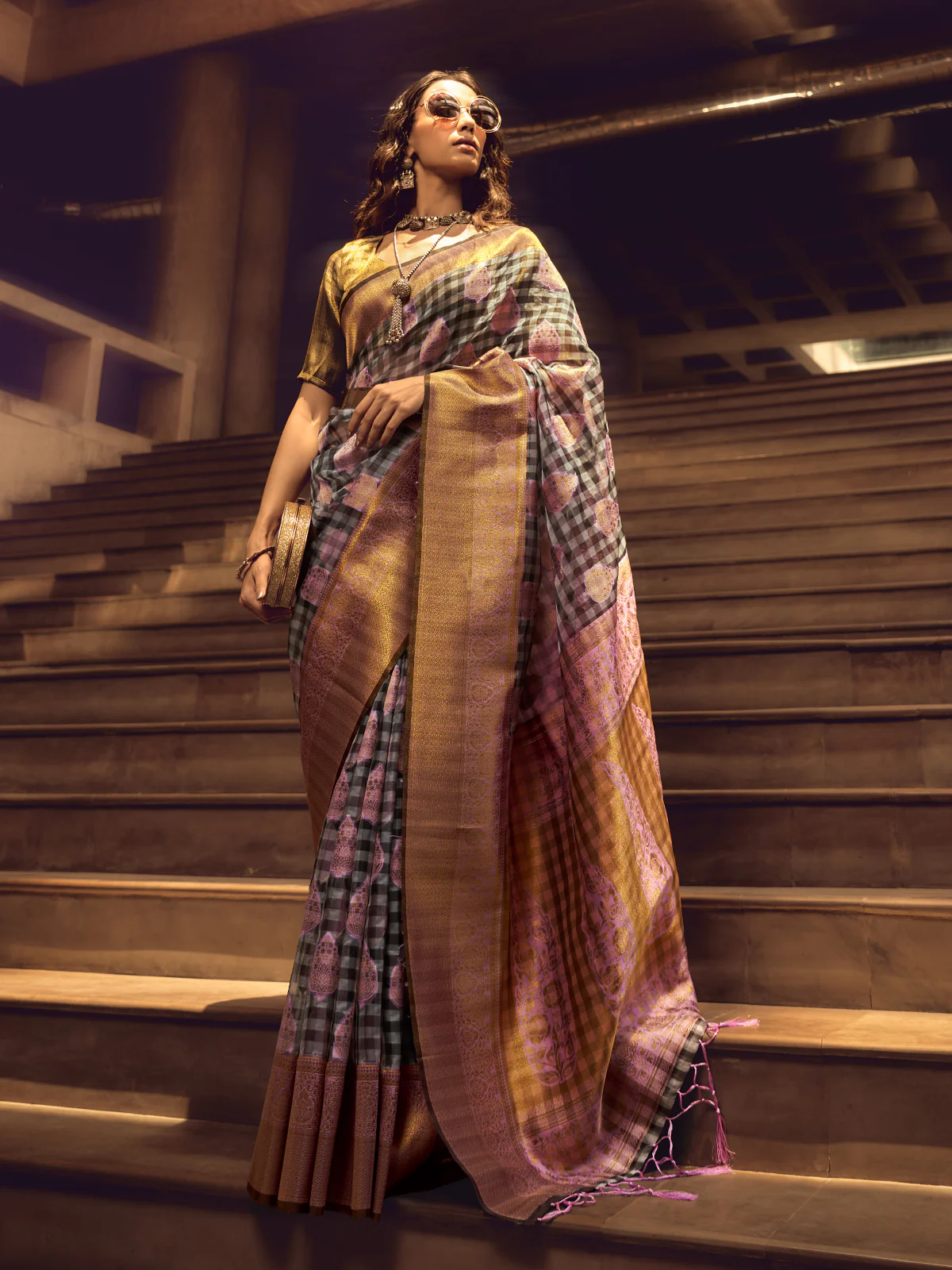 Odette Pink Handloom Woven Silk Blend Saree For Women - Image 2