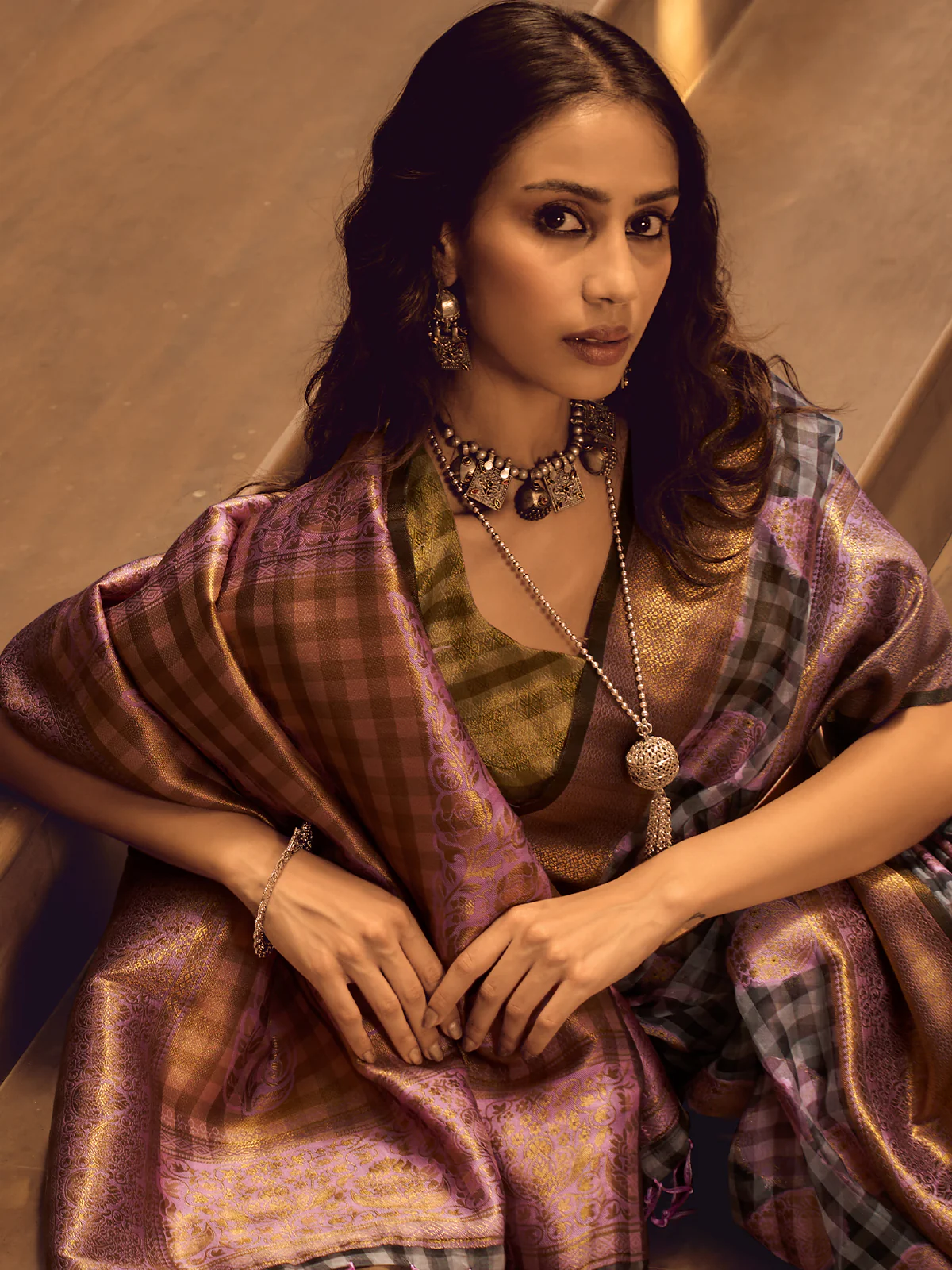 Odette Pink Handloom Woven Silk Blend Saree For Women - Image 5