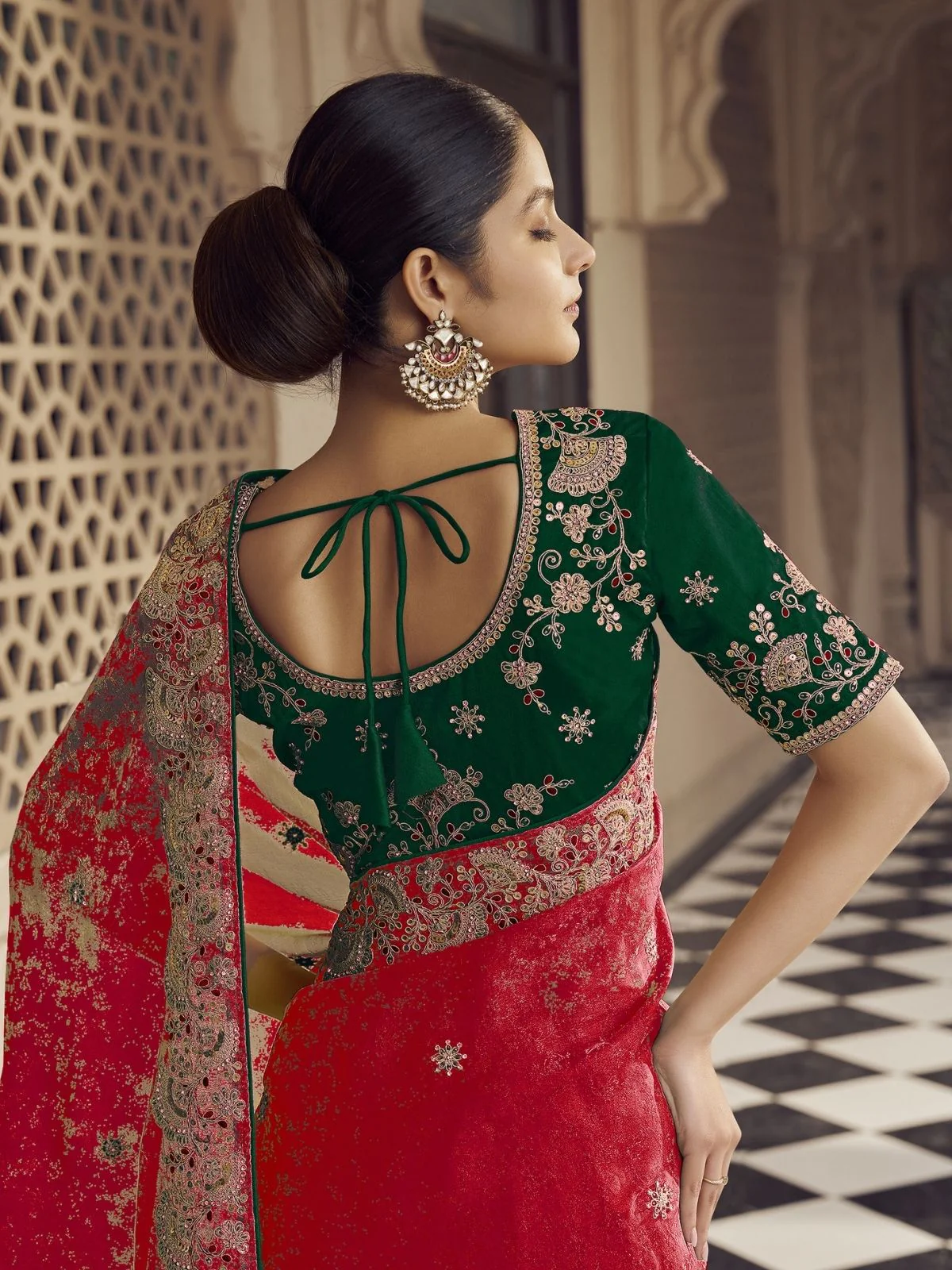 Odette Pink Jacquard Embroidered Elegant Saree For Women - Image 2