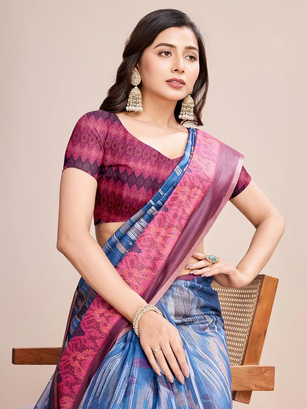 Odette Blue Linen Printed Saree With Unstitched Blouse For Women - Image 3