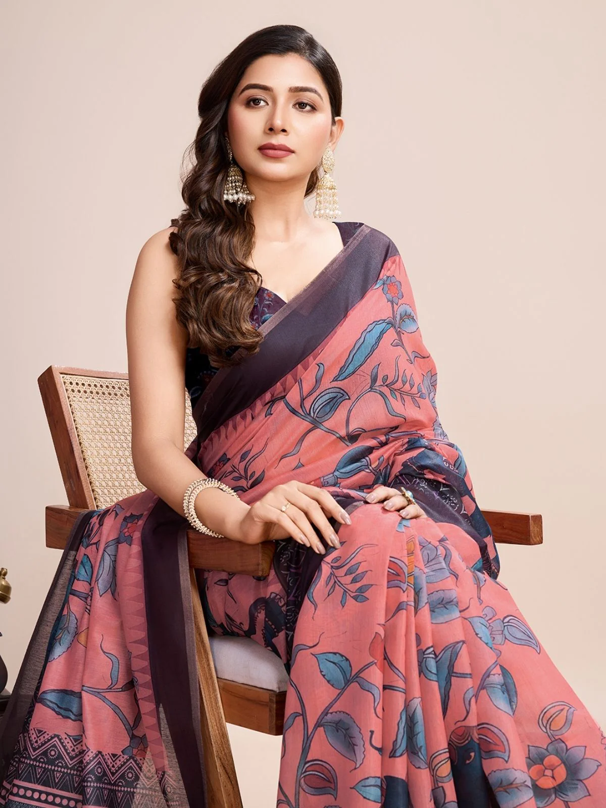 Odette Pink Linen Printed Saree With Unstitched Blouse For Women - Image 3