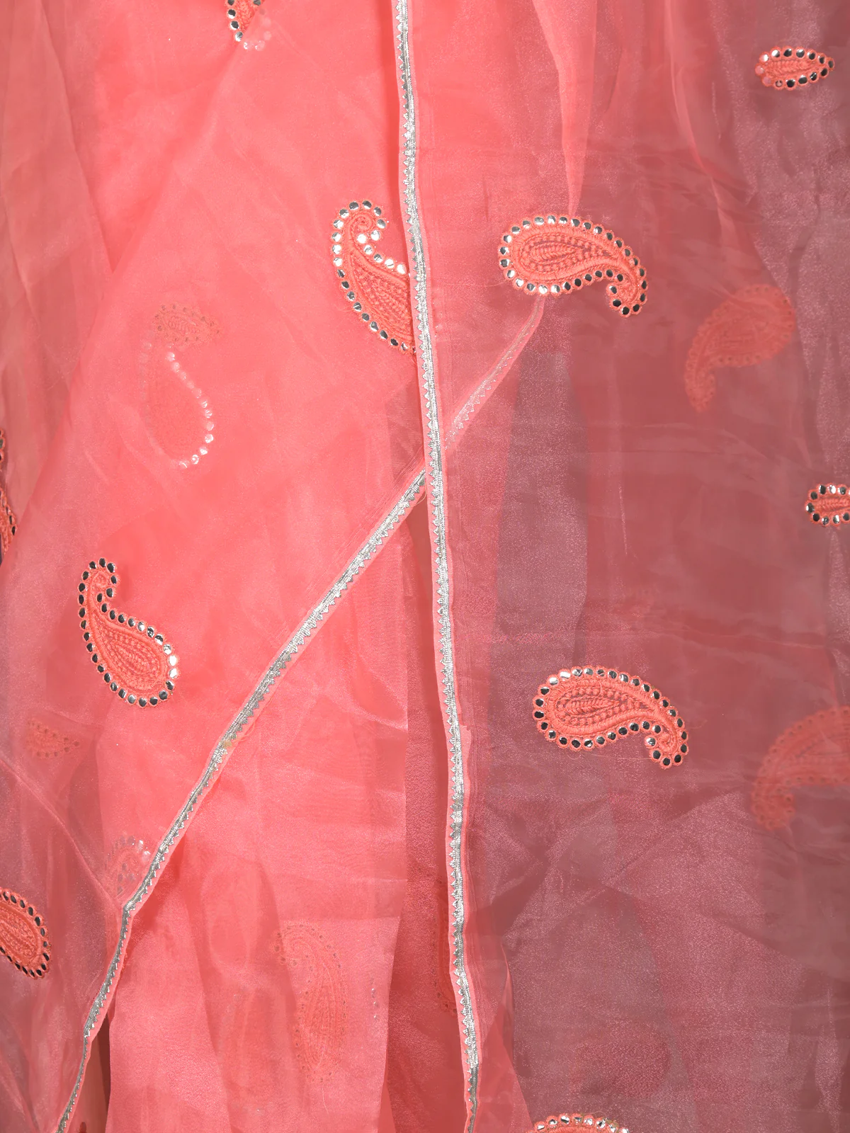 Odette Pink Organza Embroidered Saree With Unstitched Blouse For Women - Image 5