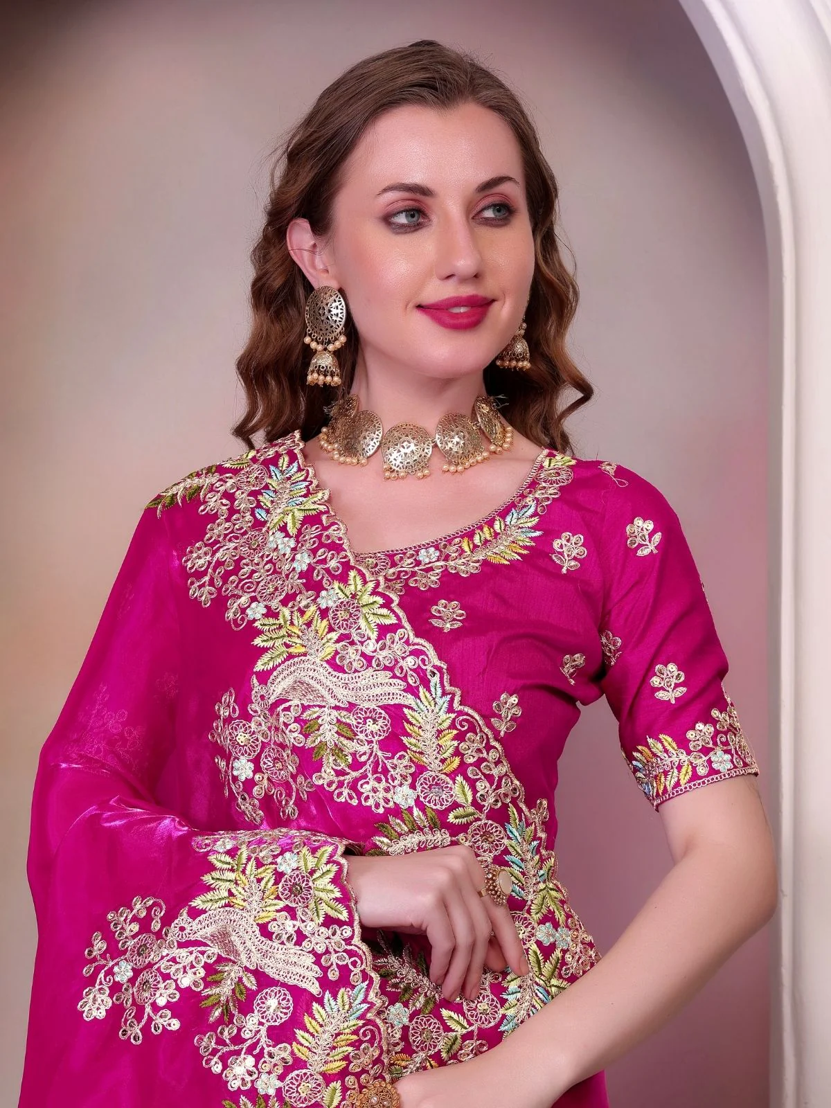 Odette Pink Organza Embroidered Solid Saree For Women - Image 4