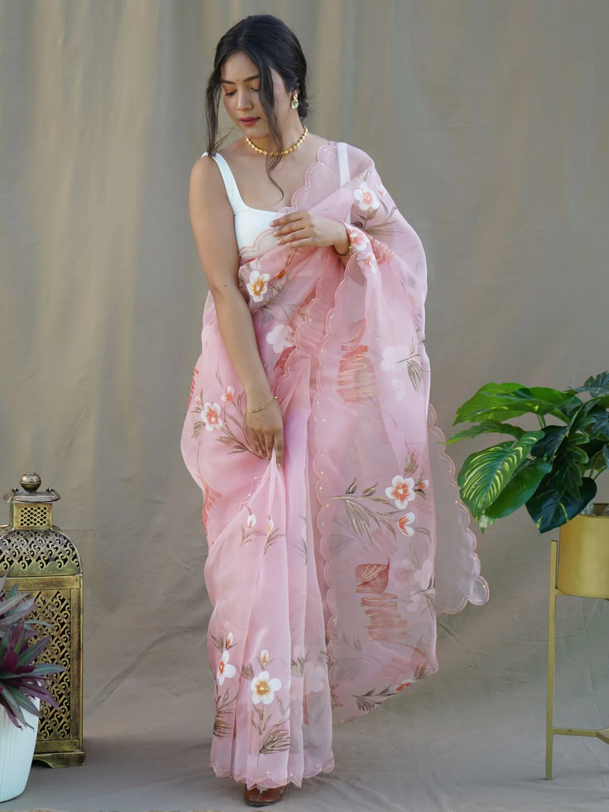 Odette Pink Organza Printed Saree With Unstitched Blouse For Women - Image 2