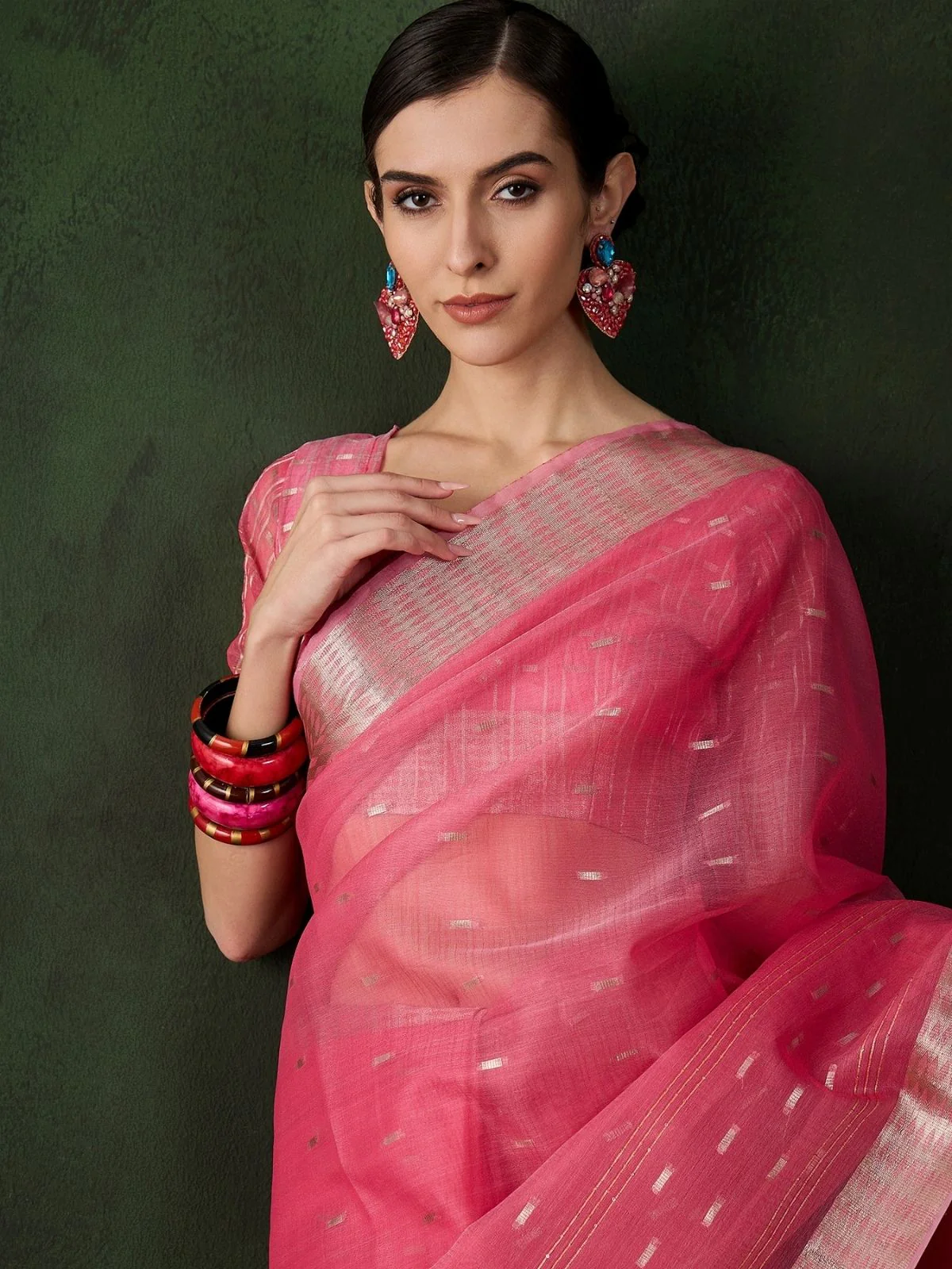 Odette Pink Organza Woven Saree With Unstitched Blouse For Women - Image 4