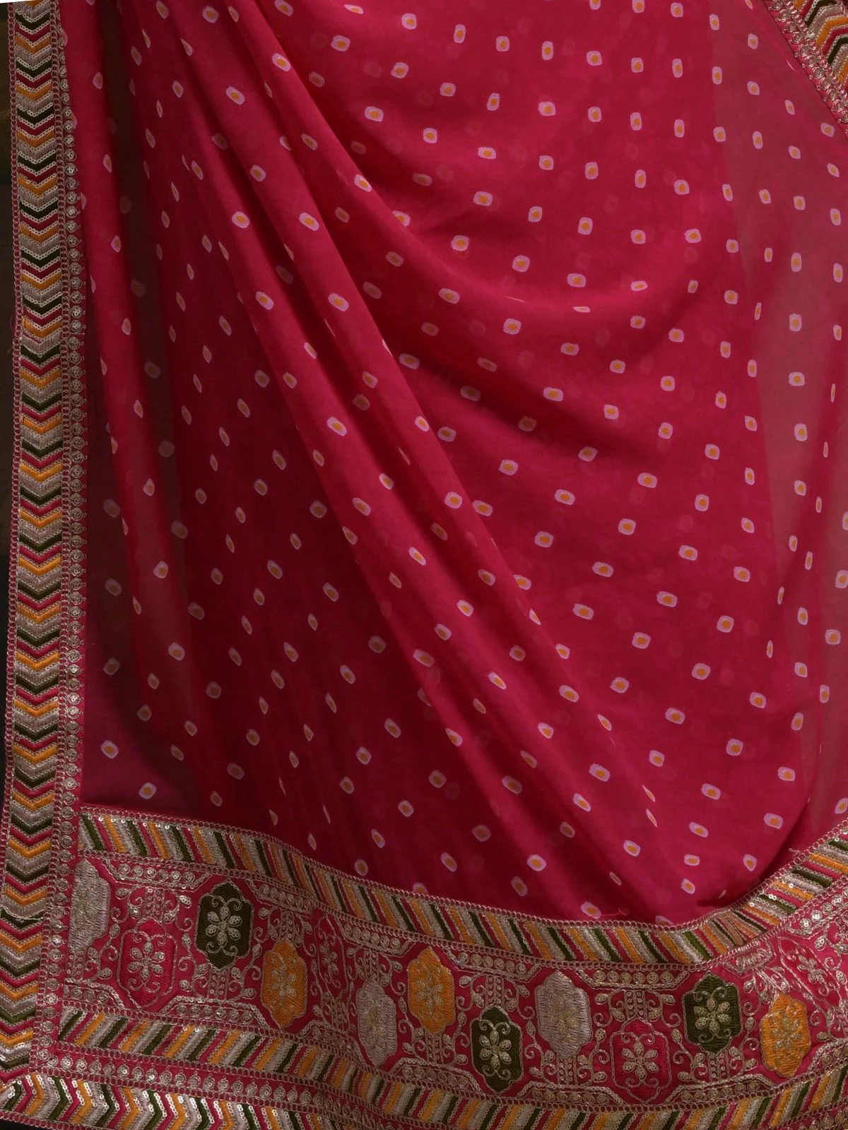 Odette Pink Printed Georgette Saree With Unstitched Blouse For Women - Image 8