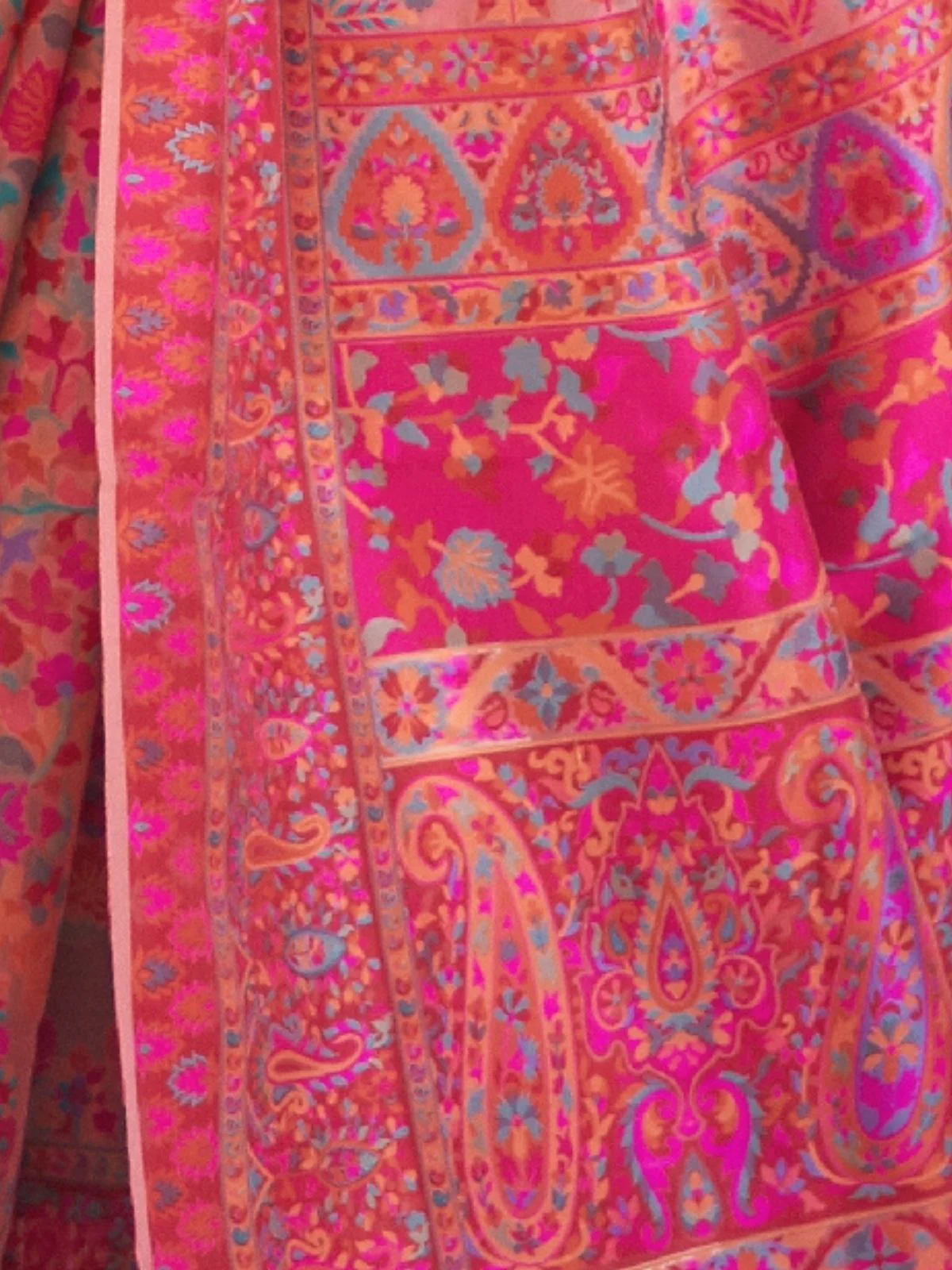Odette Pink Printed Silk Blend Saree With Unstitched Blouse For Women - Image 3