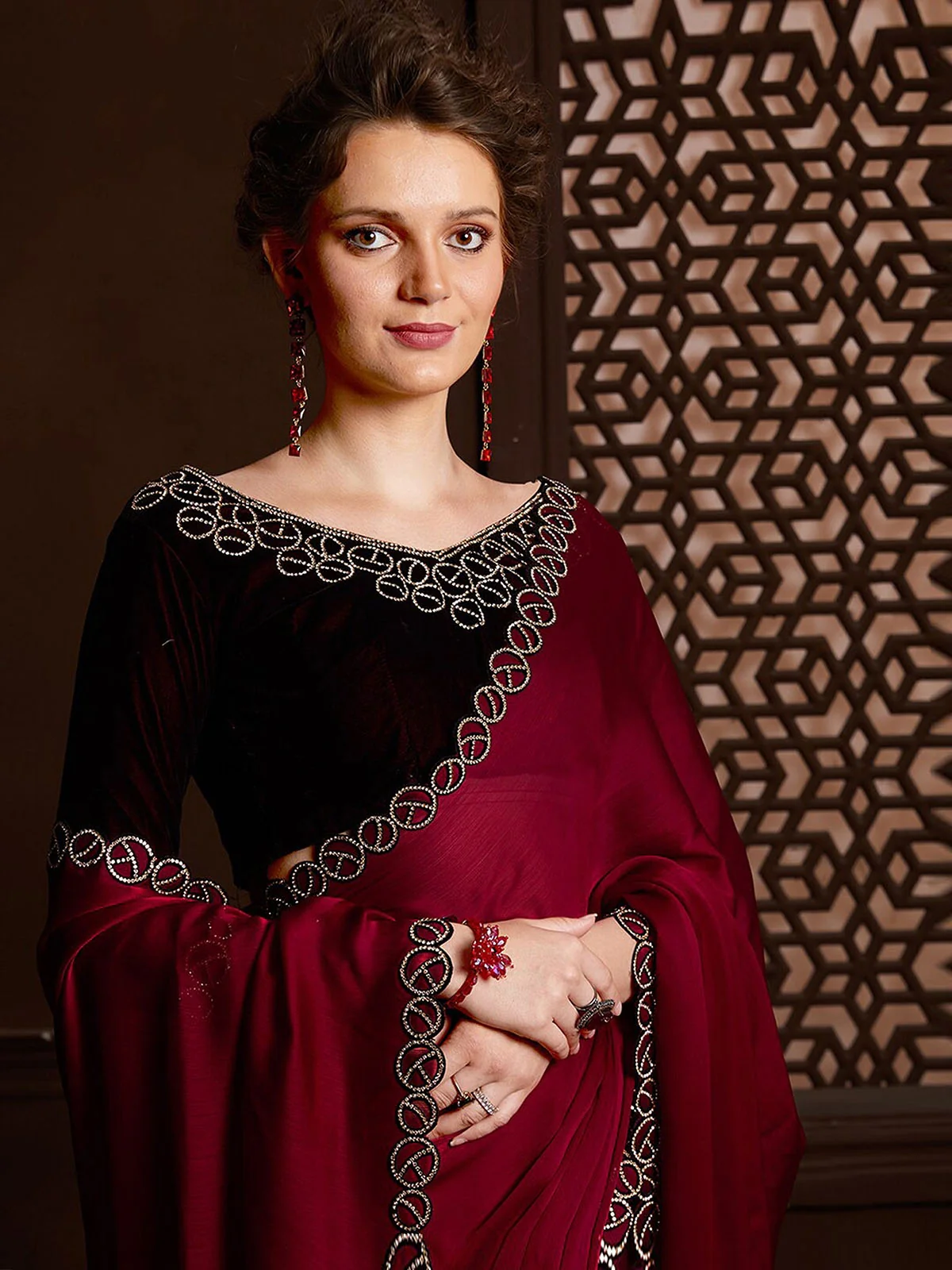 Odette Pink Satin Chiffon Embellished Saree With Unstitched Blouse For Women - Image 2