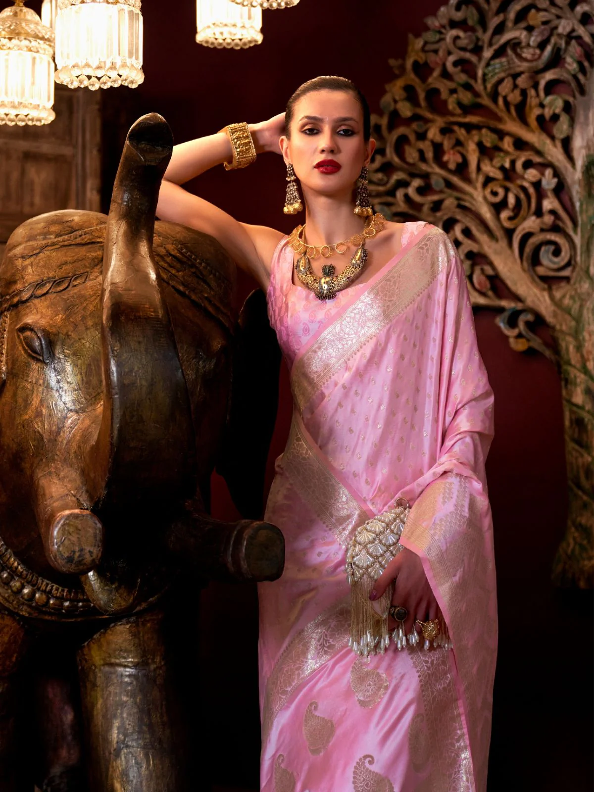 Odette Pink Satin Woven Saree With Unstitched Blouse For Women - Image 2