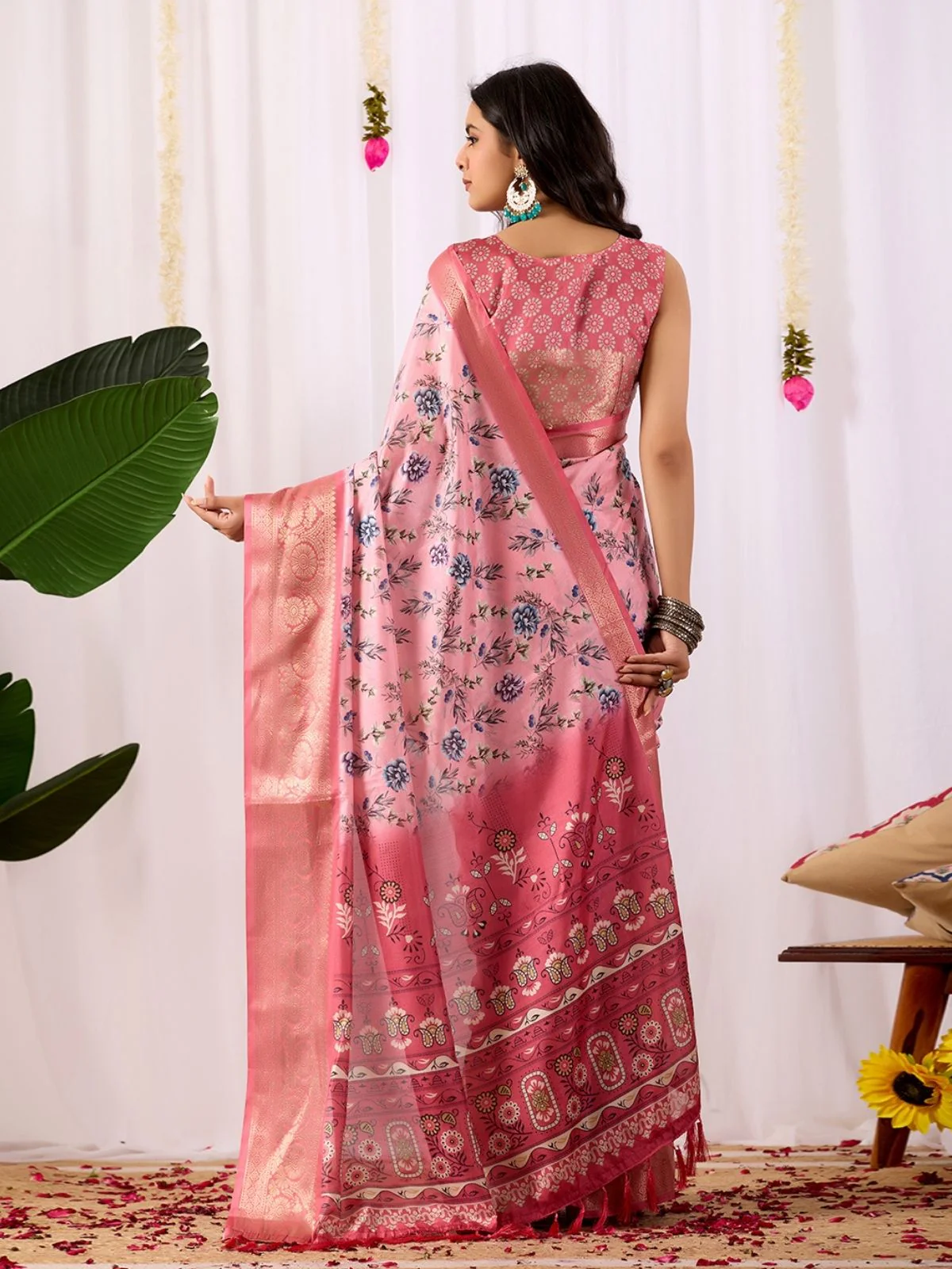 Odette Pink Silk Blend Printed Saree For Women - Image 3