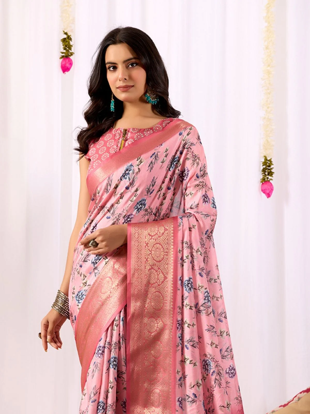 Odette Pink Silk Blend Printed Saree For Women - Image 5