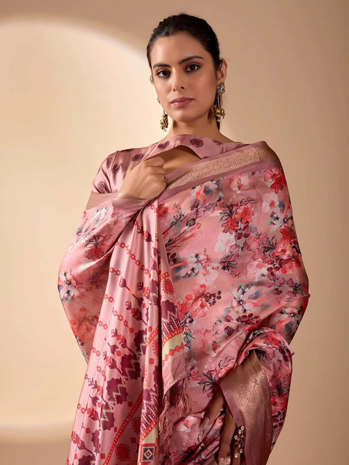Odette Pink Silk Blend Printed Saree For Women - Image 4