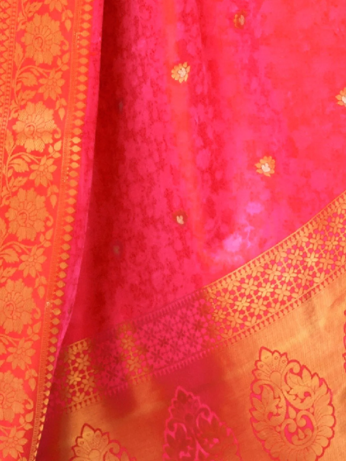 Odette Pink Silk Blend Wooven Saree with Unstitched Blouse for Women - Image 3