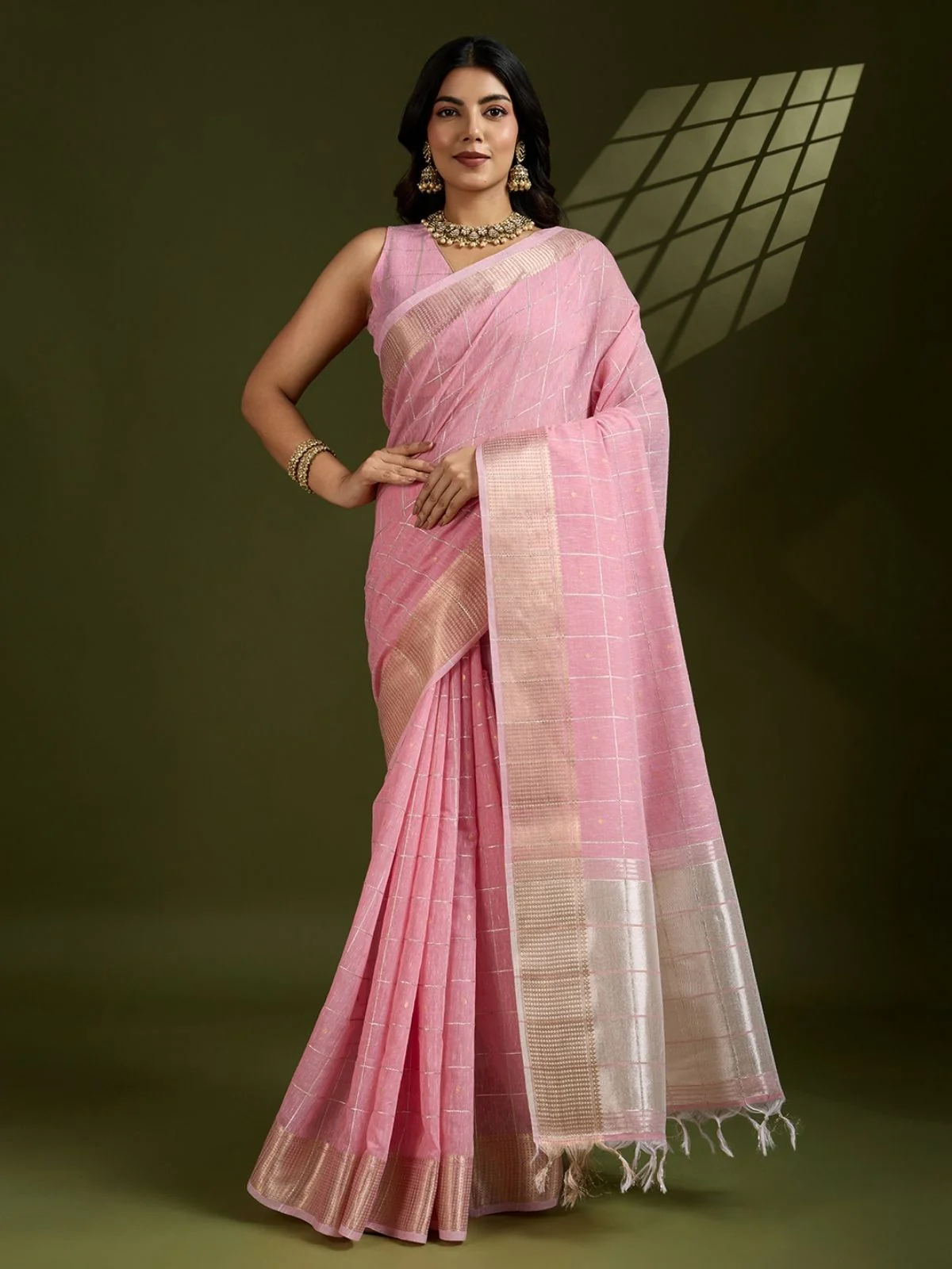 Odette Pink Silk Blend Woven Checked Saree For Women