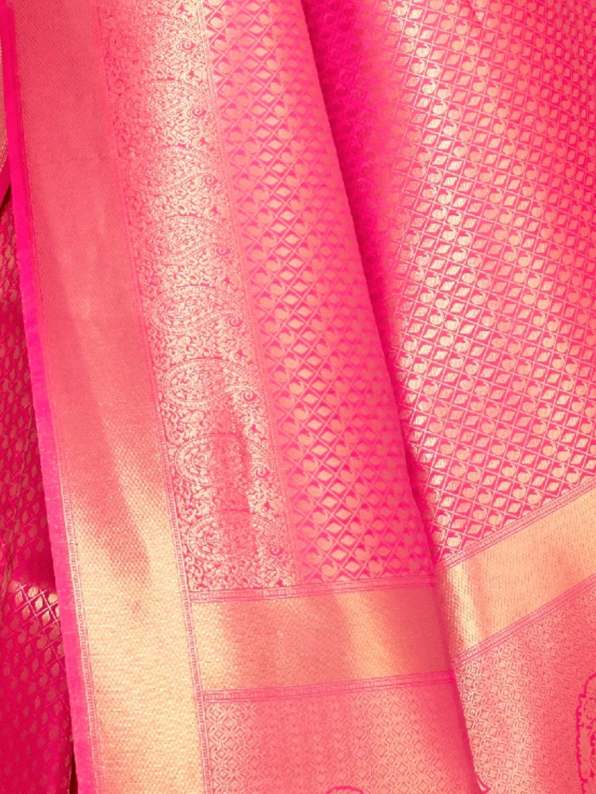 Odette Pink Silk Blend Woven Saree With Unstitched Blouse For Women - Image 3
