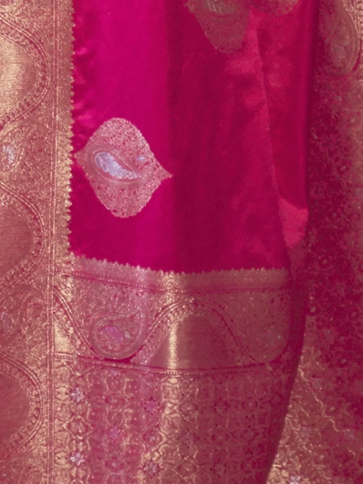 Odette Pink Silk Blend Woven Saree With Unstitched Blouse for Women - Image 3