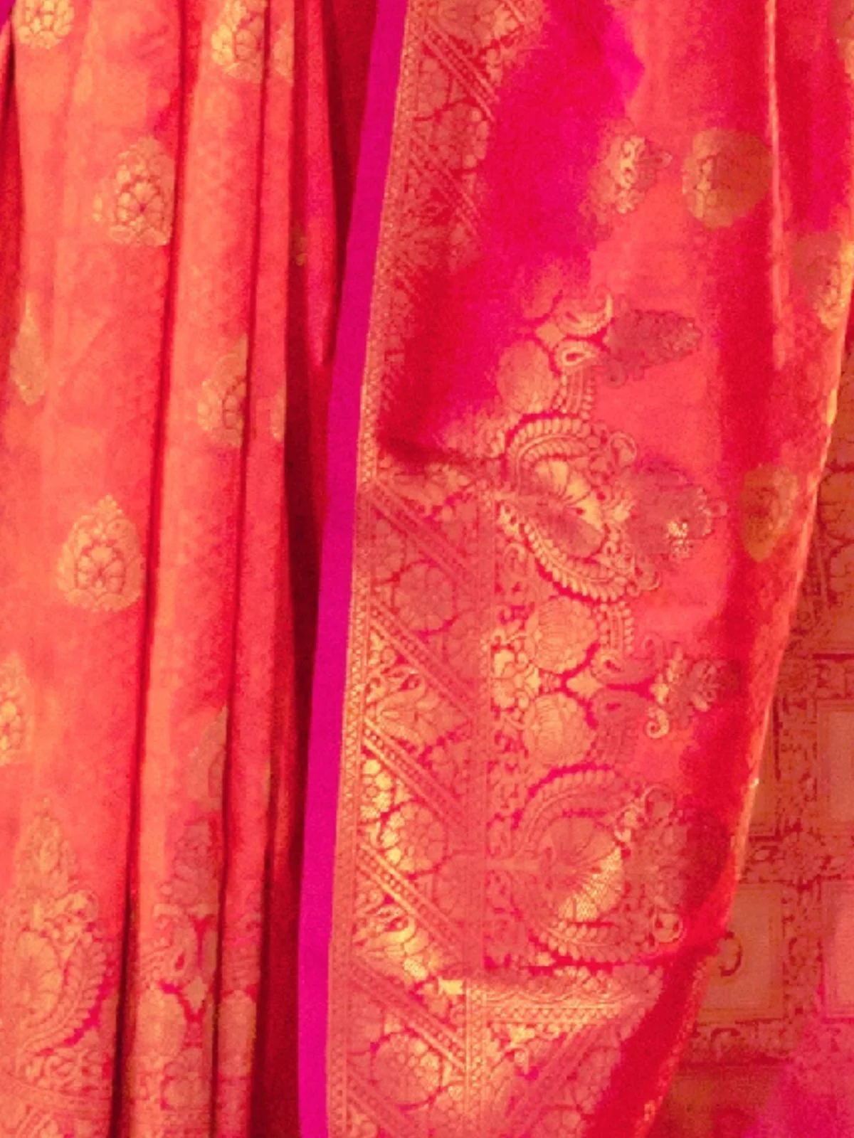 Odette Pink Silk Blend Woven Saree With Unstitched Blouse For Women - Image 3