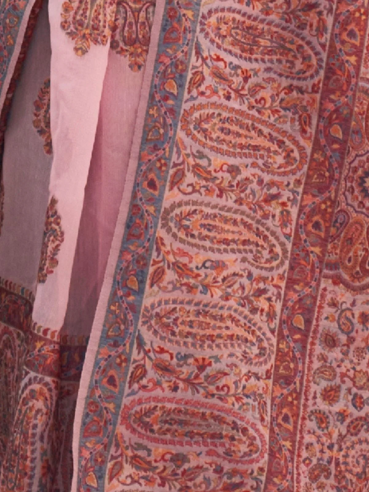 Odette Pink Silk Blend Woven Saree With Unstitched Blouse For Women - Image 3