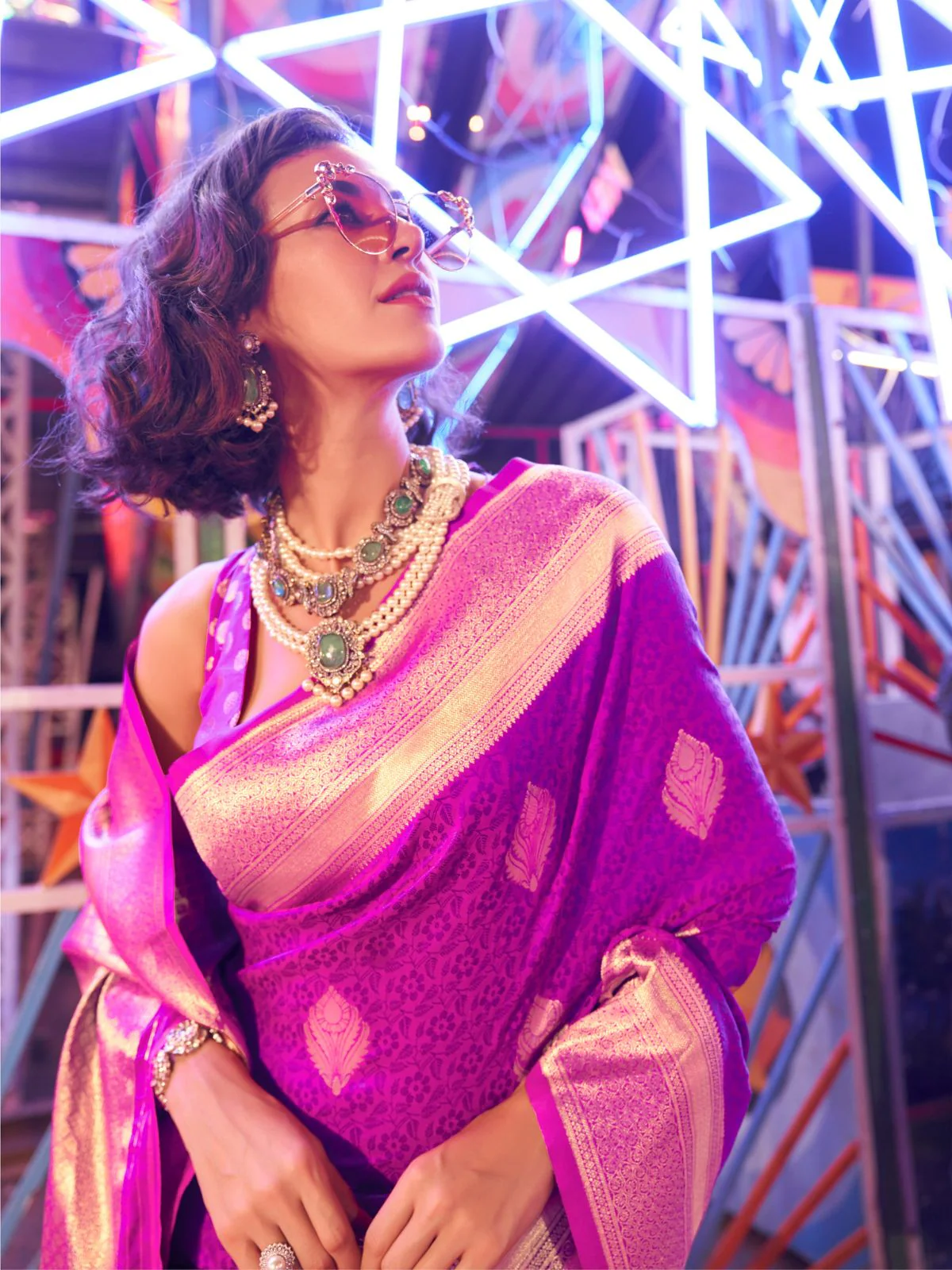 Odette Pink Silk Blend Woven Saree With Unstitched Blouse For Women - Image 2